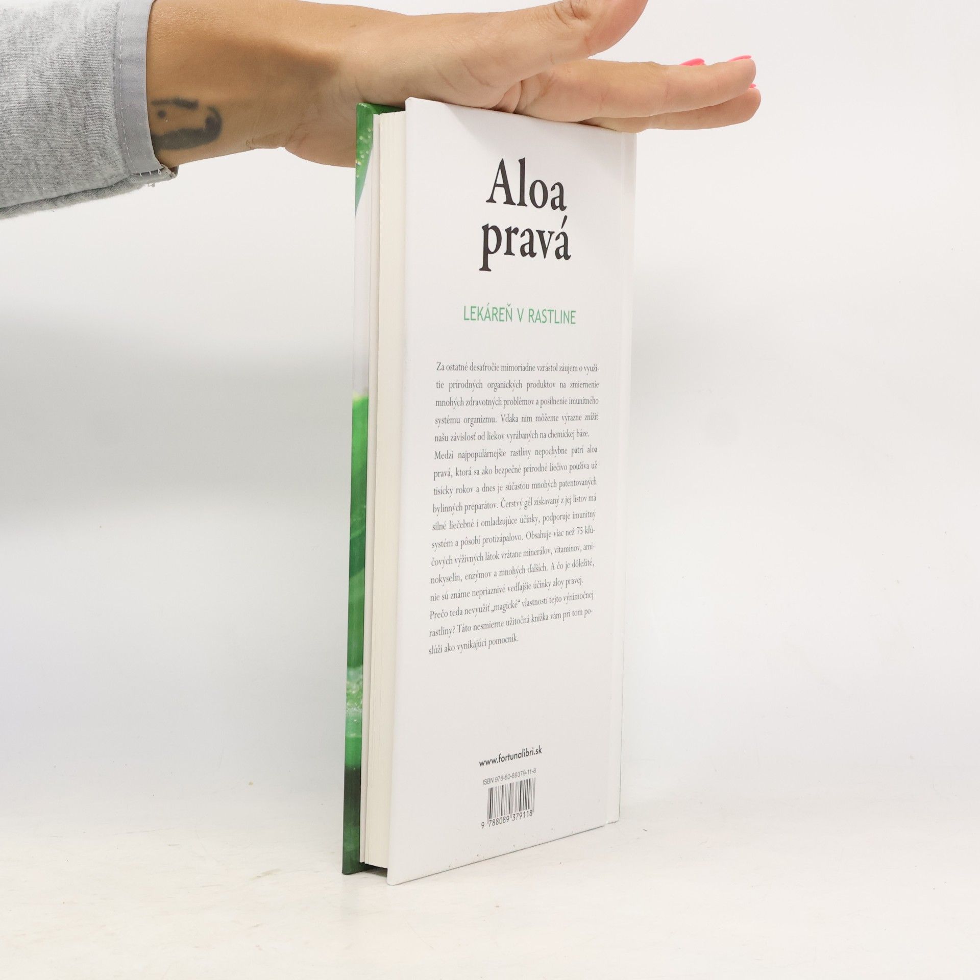 Lee Faber Aloa pravá: Lekáreň v rastline