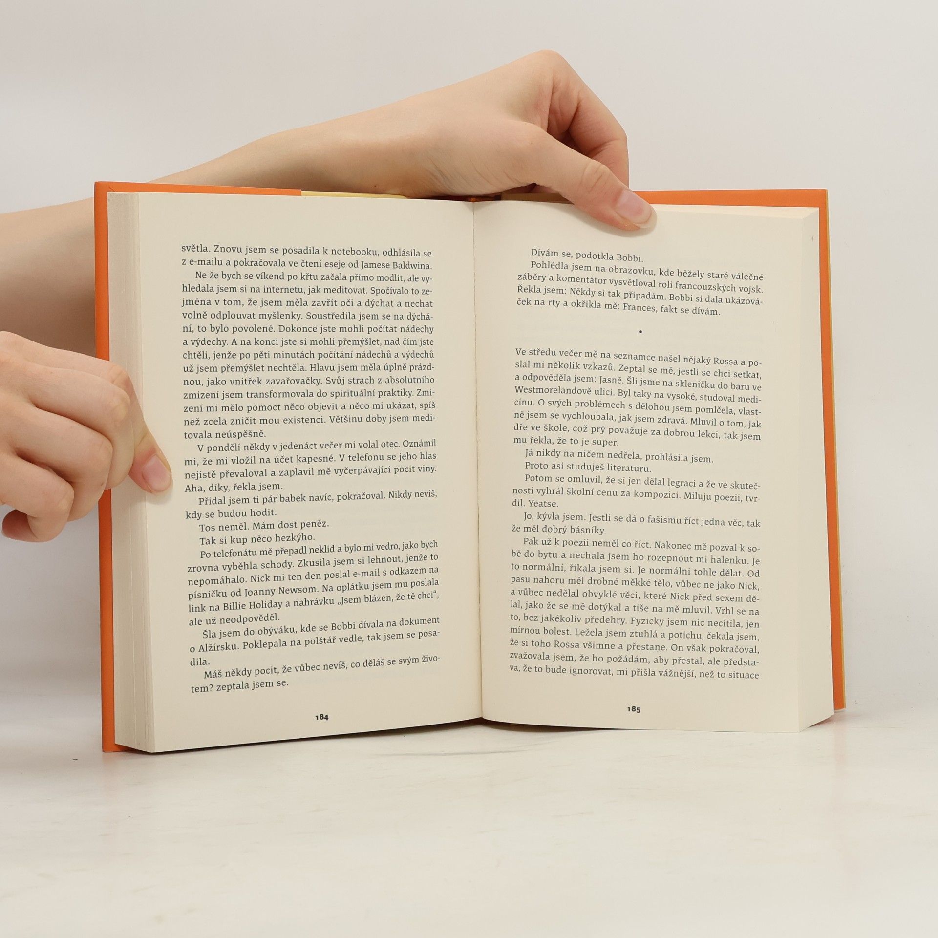 Sally Rooney Rozhovory s přáteli