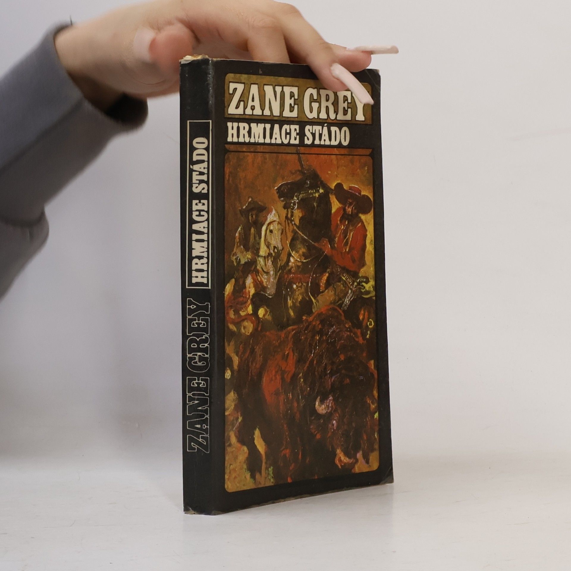 Zane Grey Hrmiace stádo