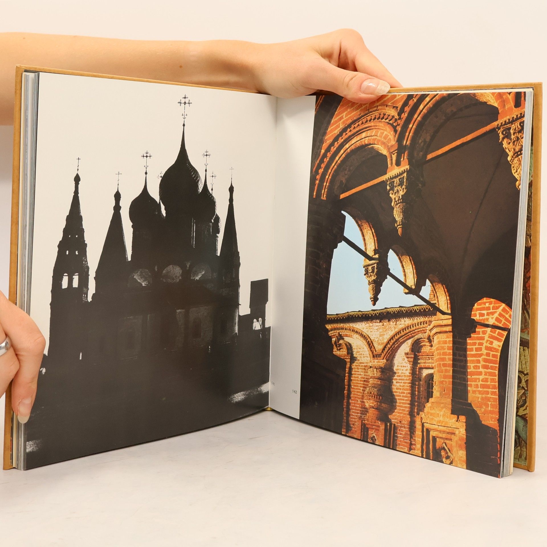 Autorenkollektiv Сокровища Древней Руси. Treasures of Mediaval Rus