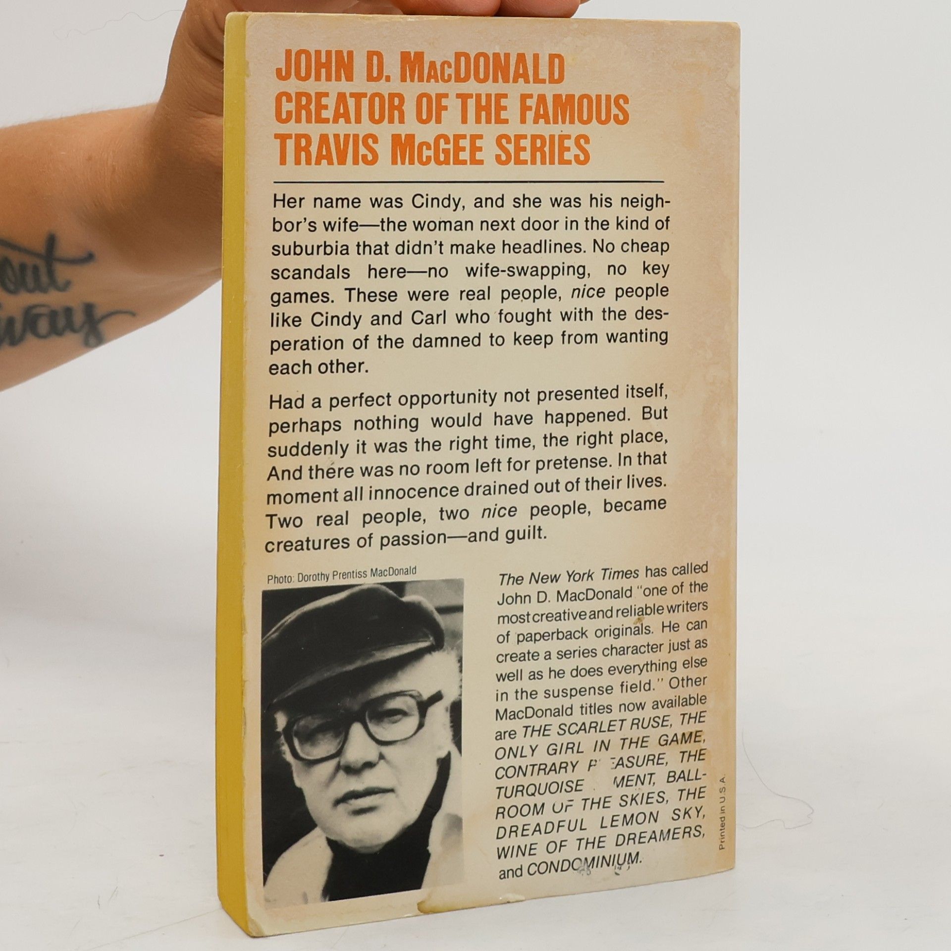 John D. MacDonald The Deceivers
