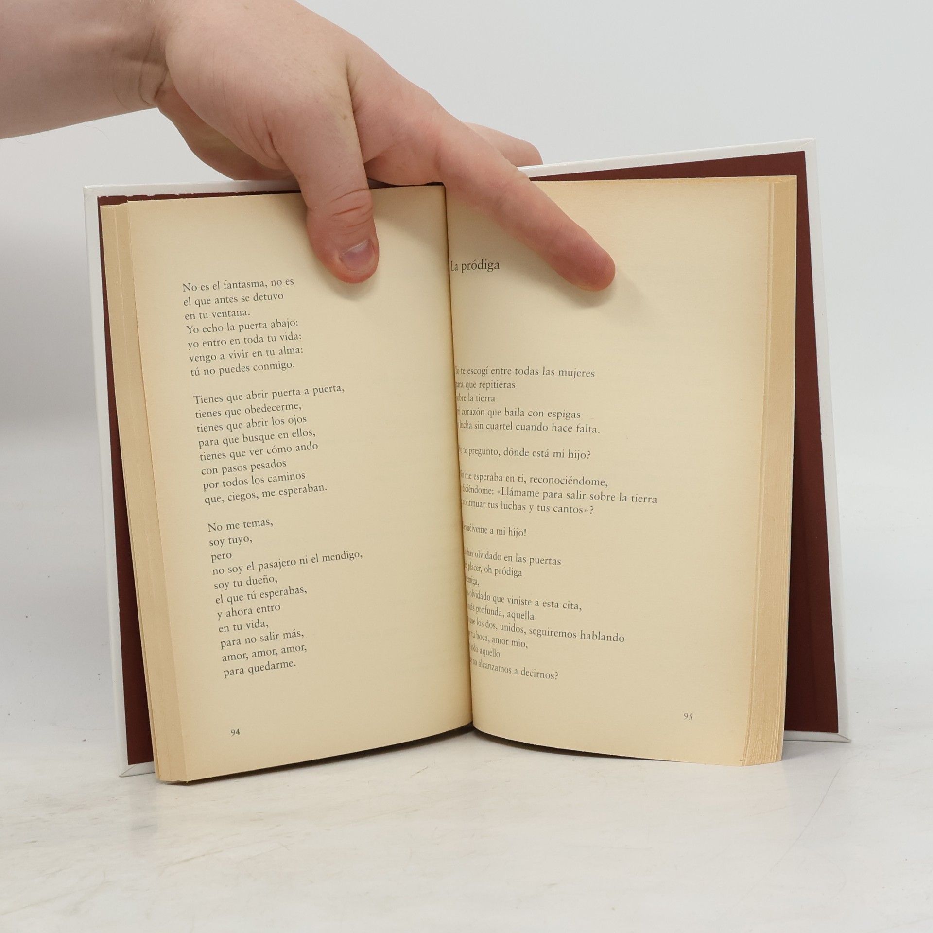 Pablo Neruda Veinte poemas de amor y una canción desesperada ; Los versos del capitán