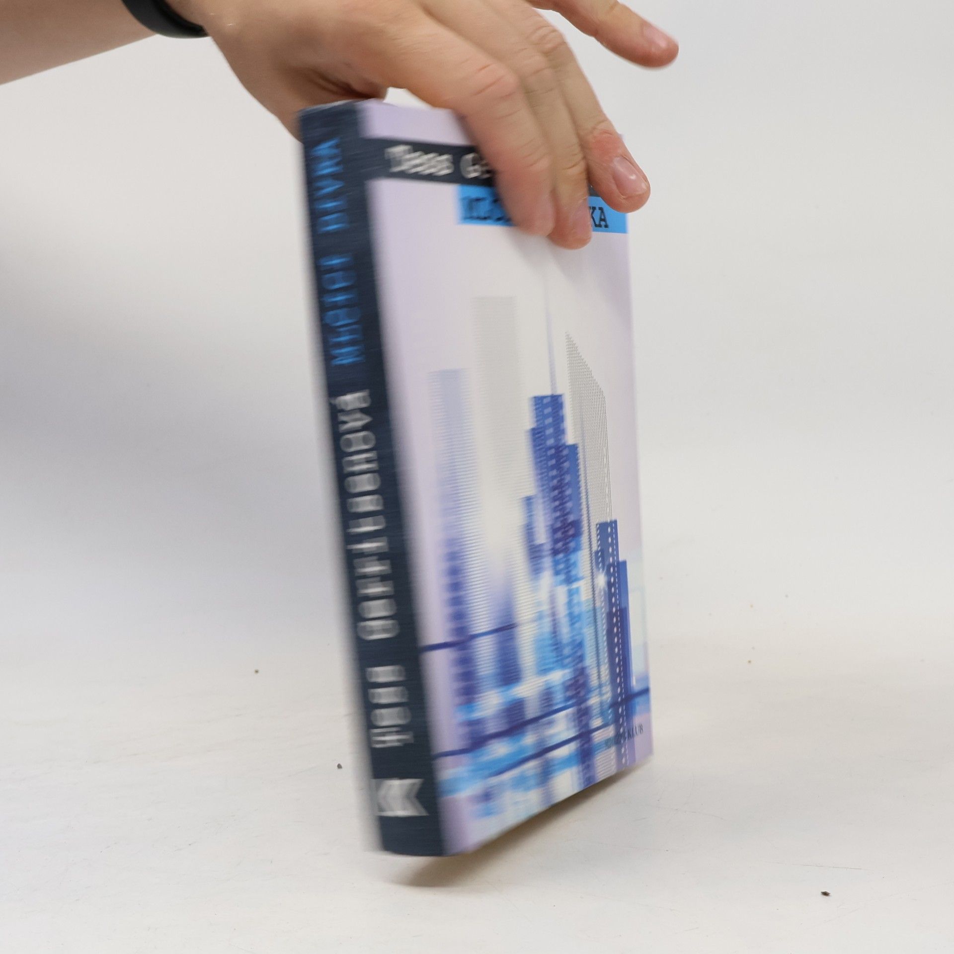 Tess Gerritsen Mlčící dívka