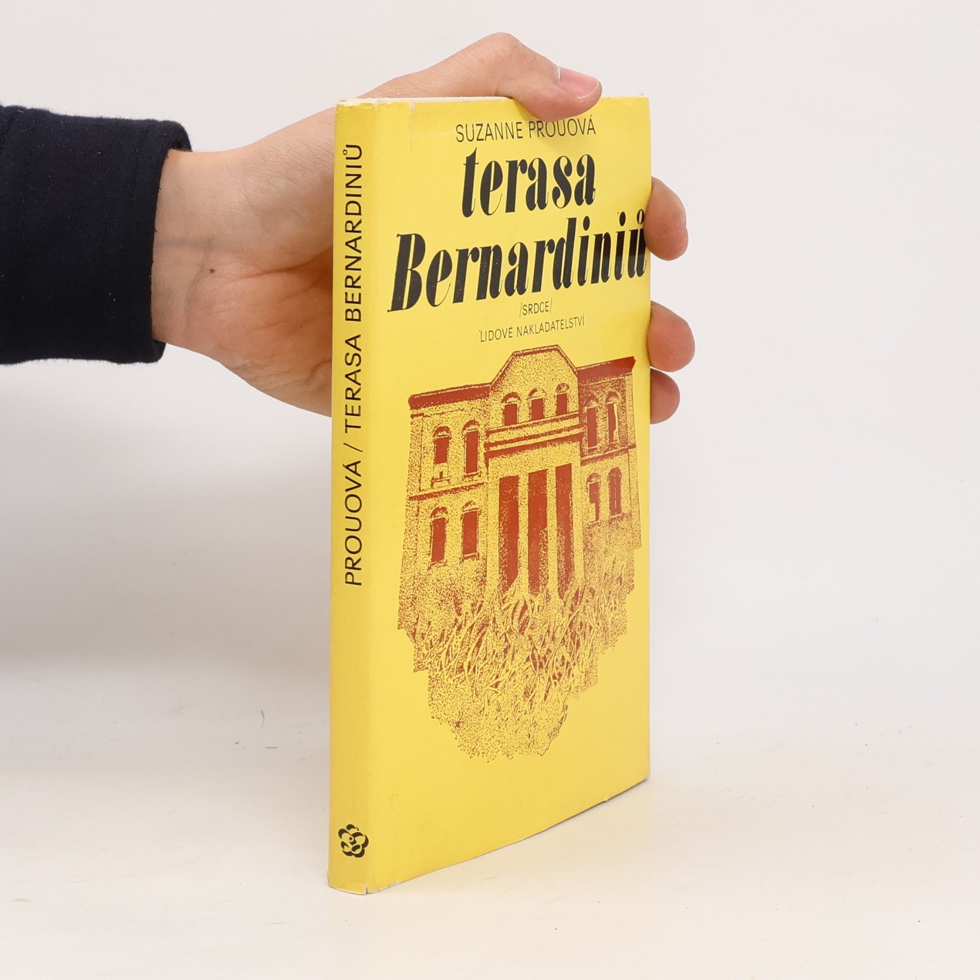 Suzanne Prou Terasa Bernardiniů