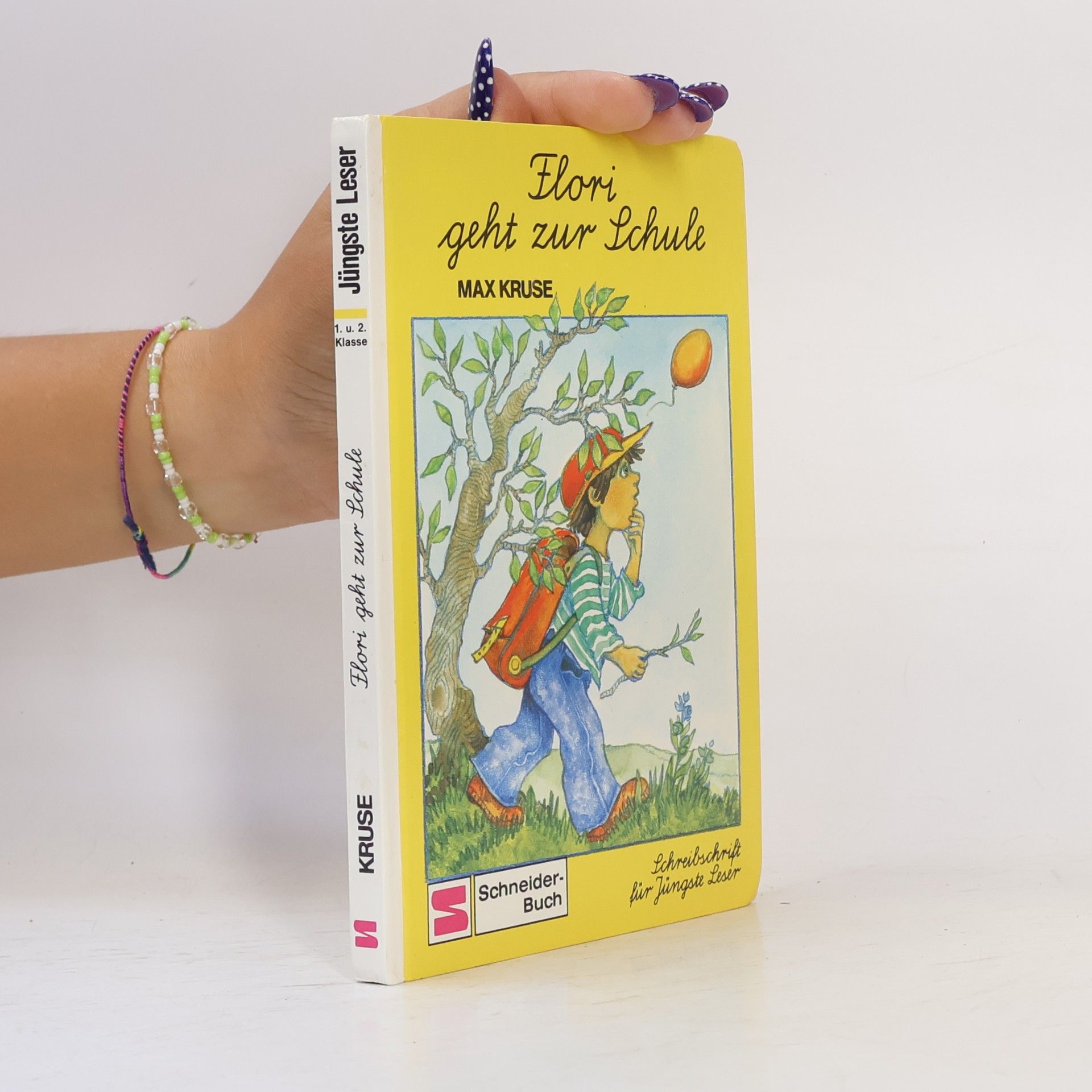 Max Kruse Flori geht zur Schule