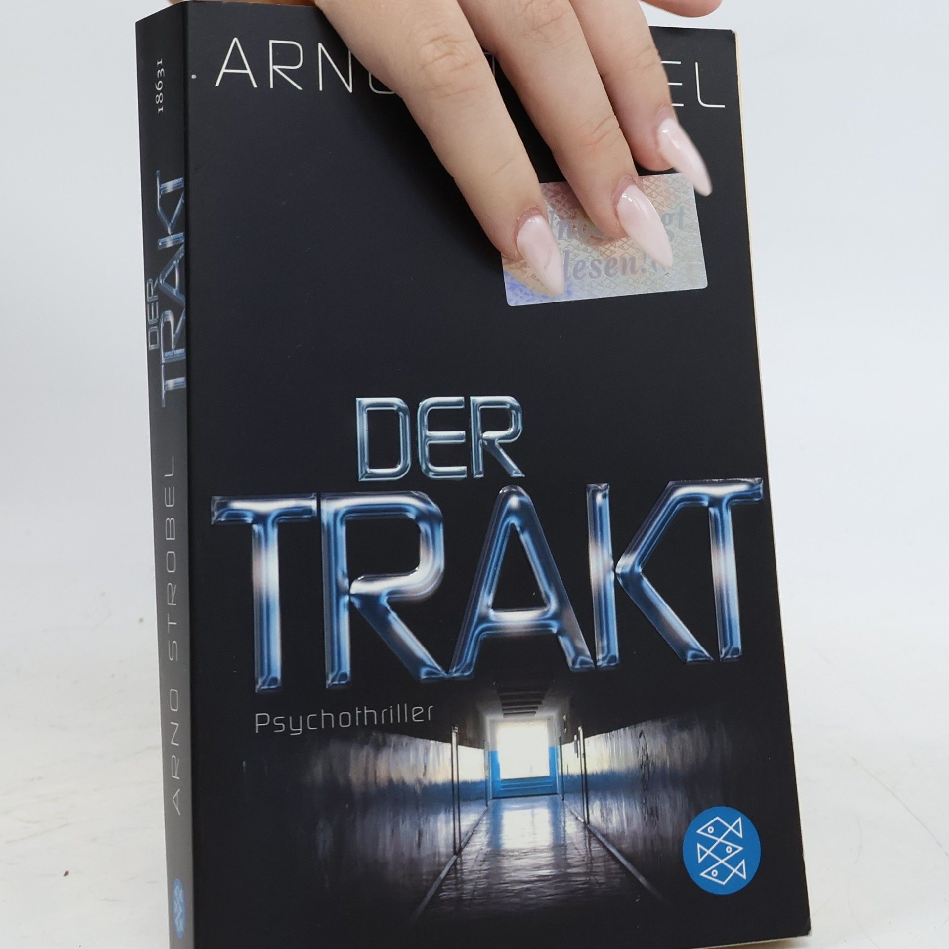 Arno Strobel Der Trakt