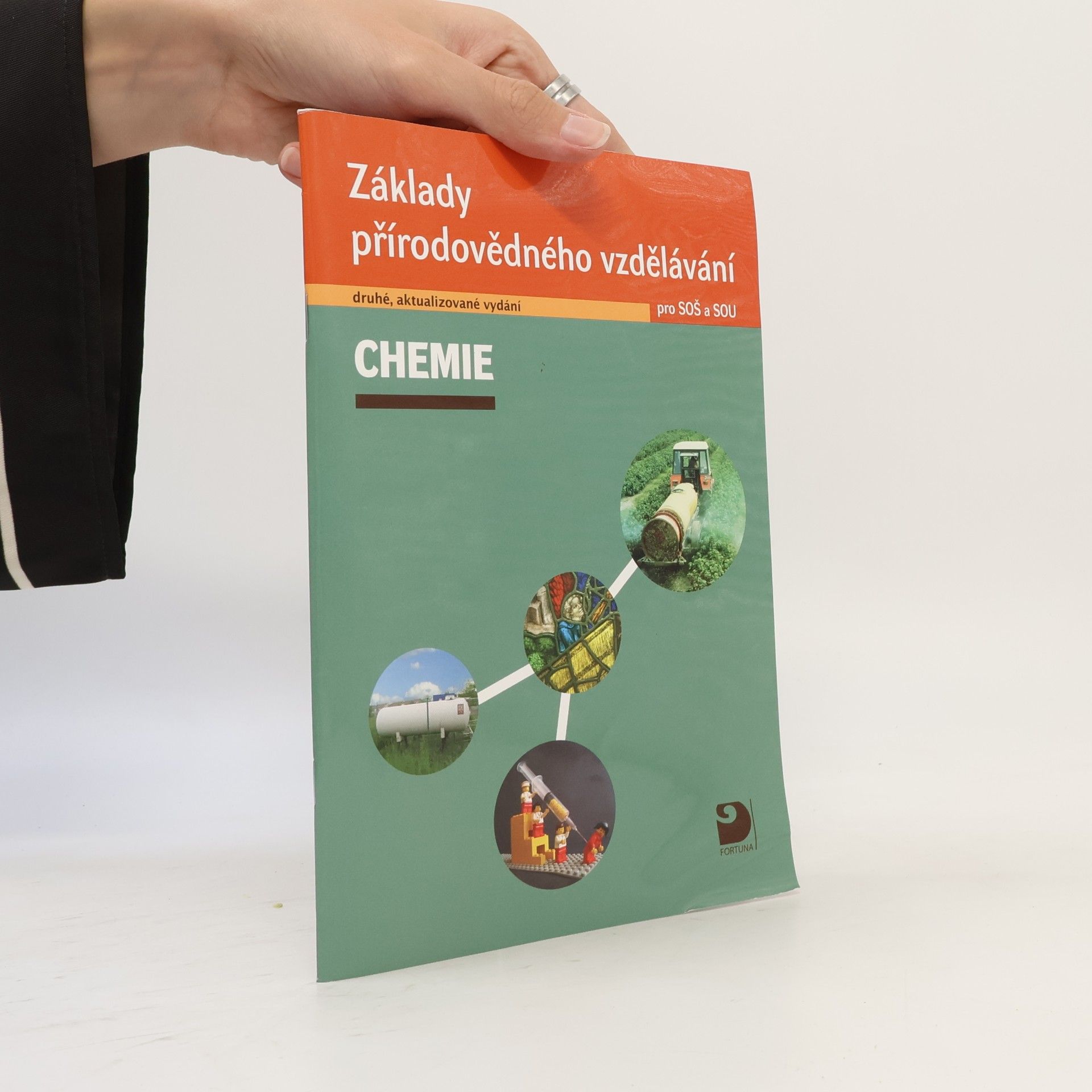Václav Pumpr Chemie. Základy přírodovědného vzdělávání pro SOŠ a SOU