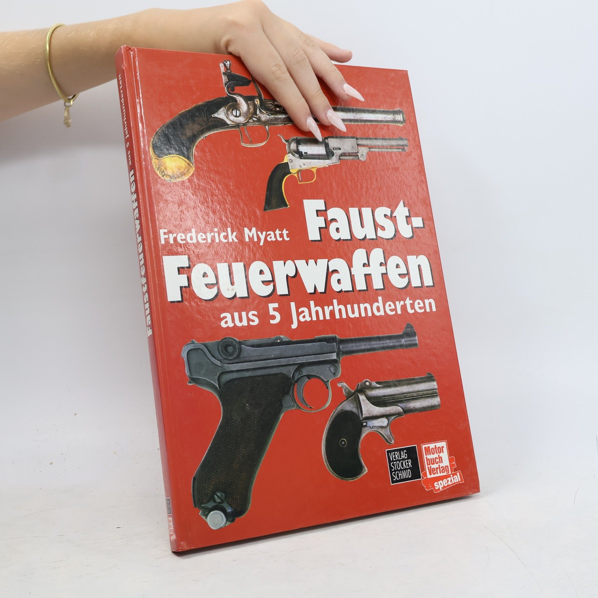 Faust-Feuerwaffen aus 5 Jahrhunderten