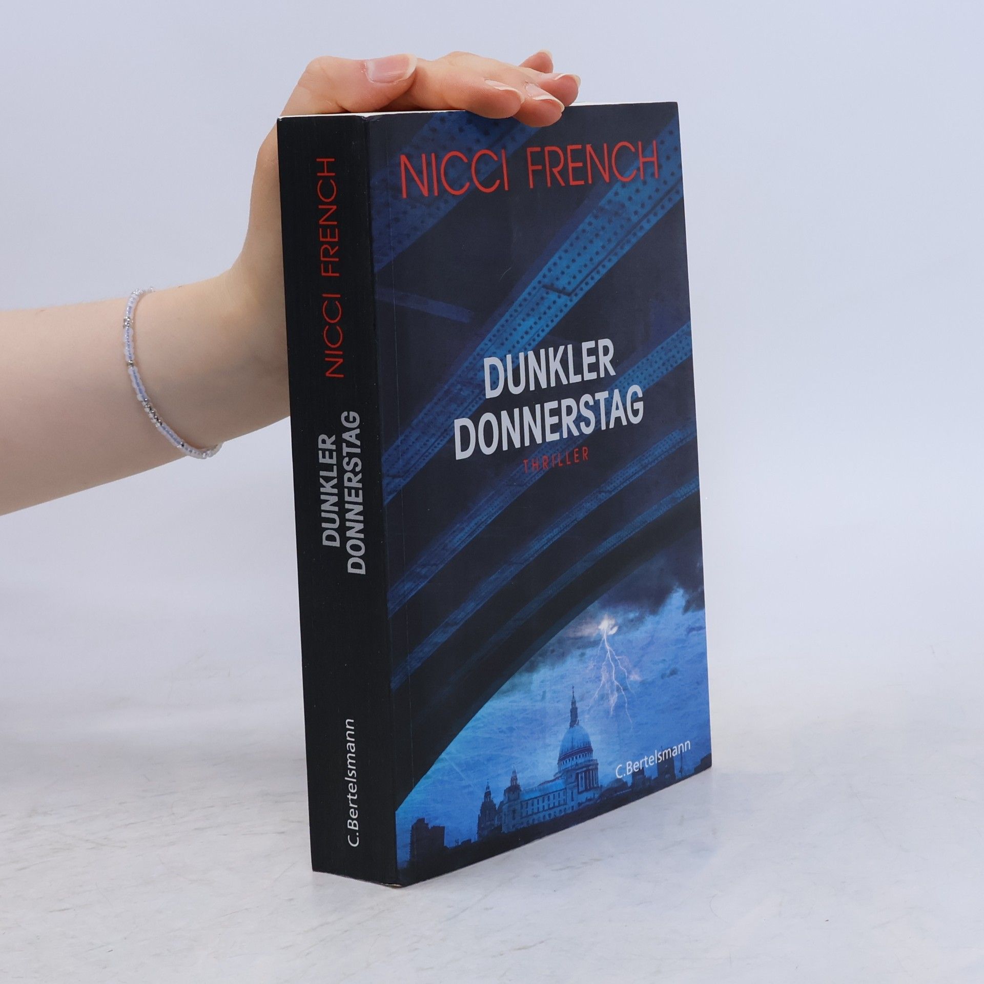 Nicci French Dunkler Donnerstag