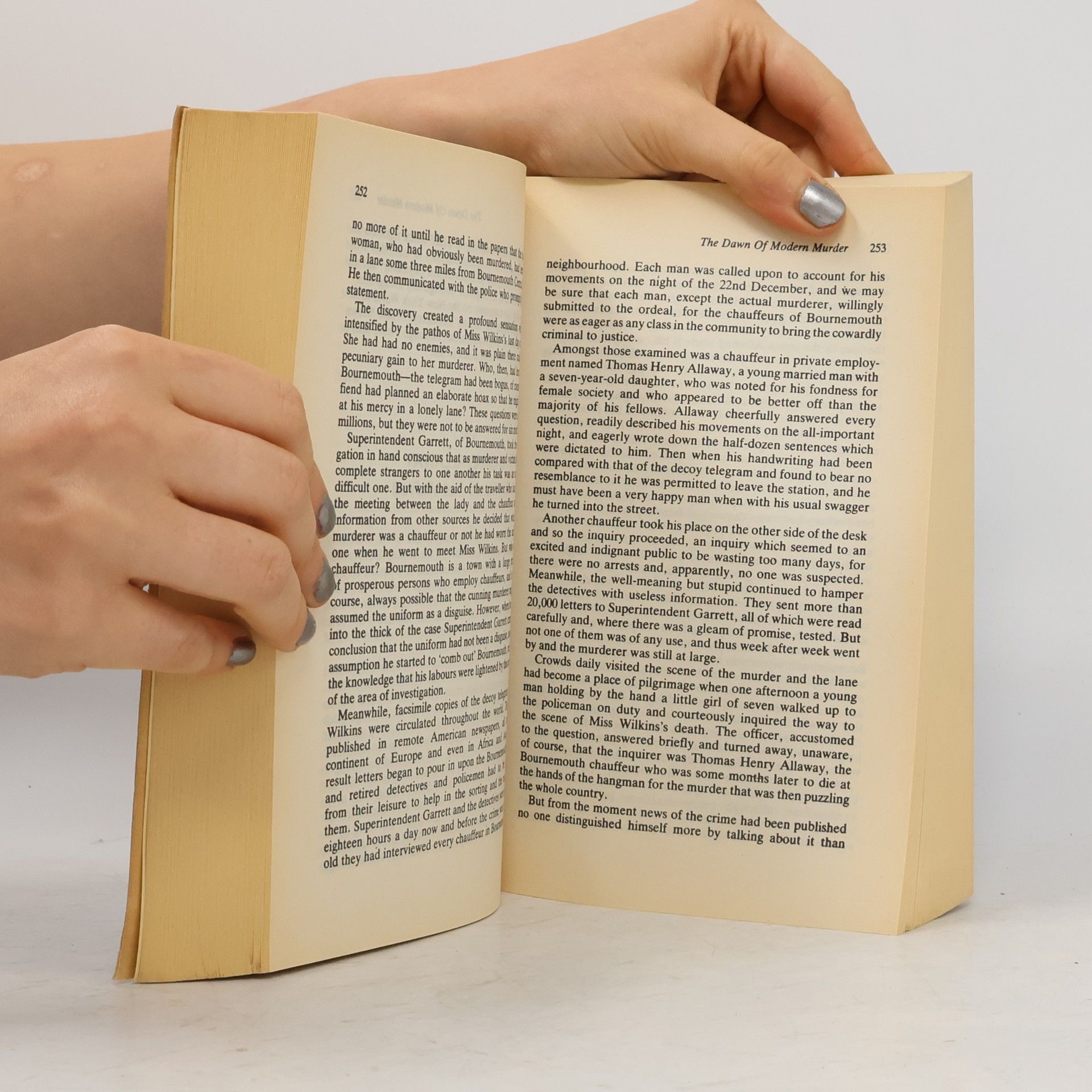Richard Glyn Jones The Giant Book of True Crime