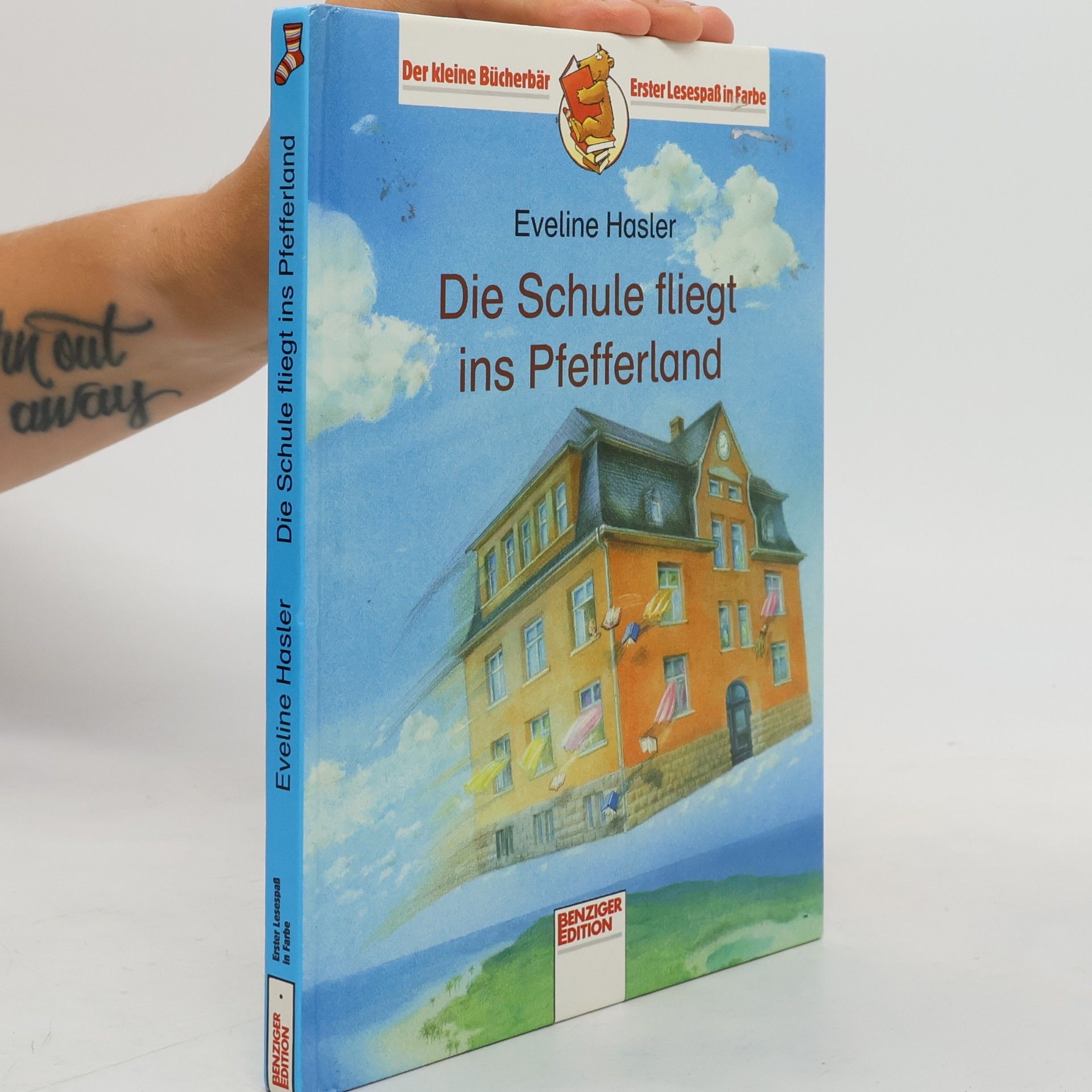 Eveline Hasler Die Schule fliegt ins Pfefferland