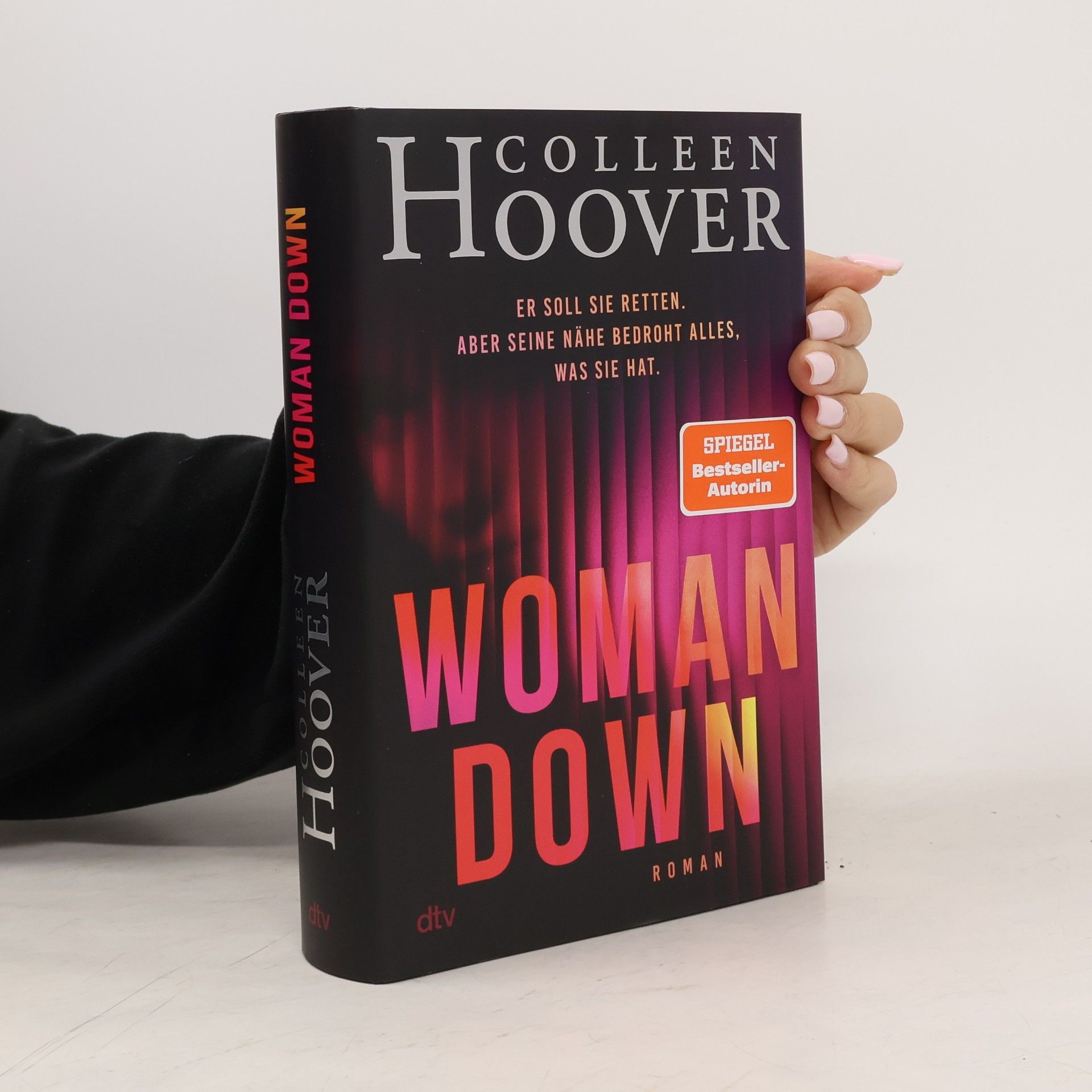 Colleen Hooverová Woman Down