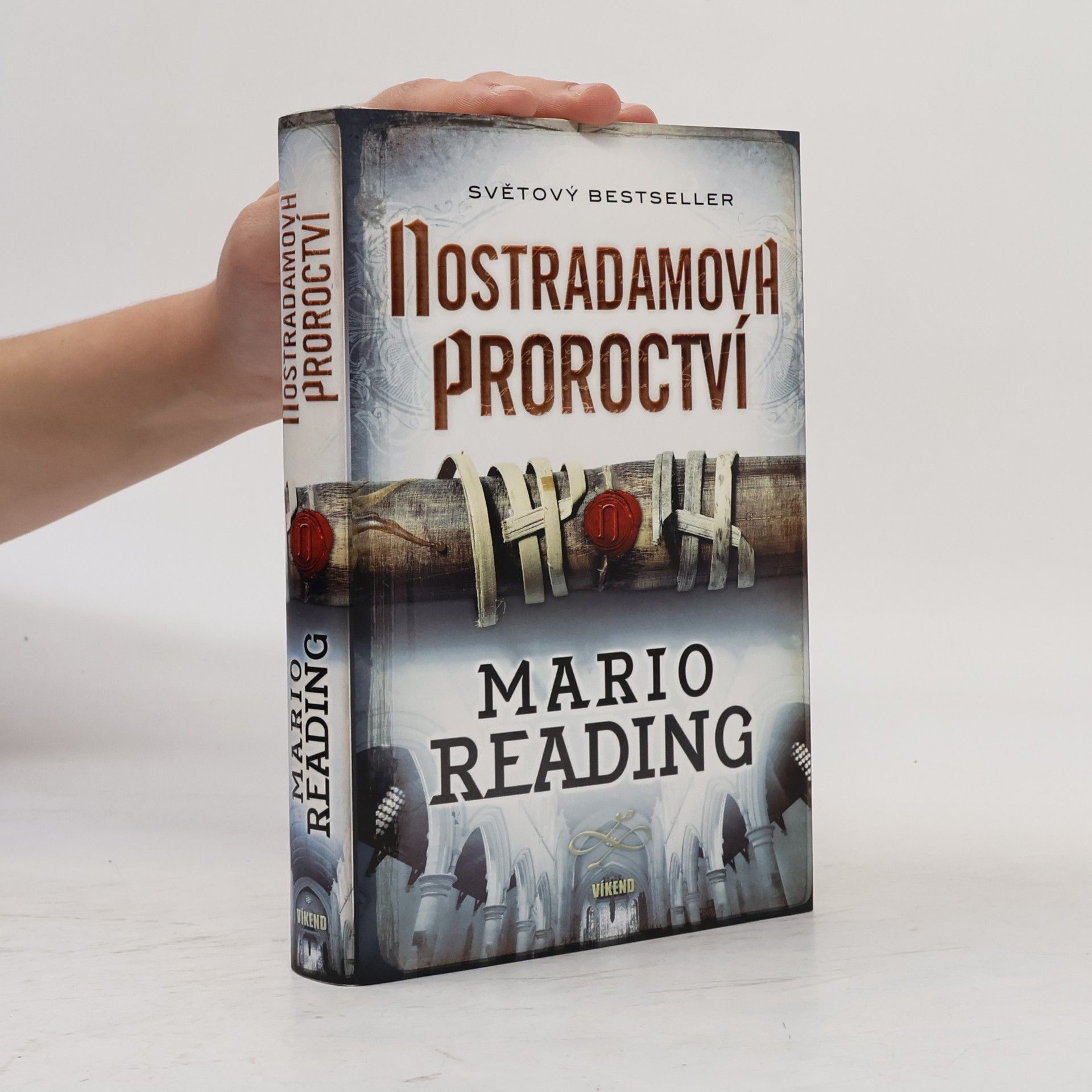 Mario Reading Nostradamova proroctví