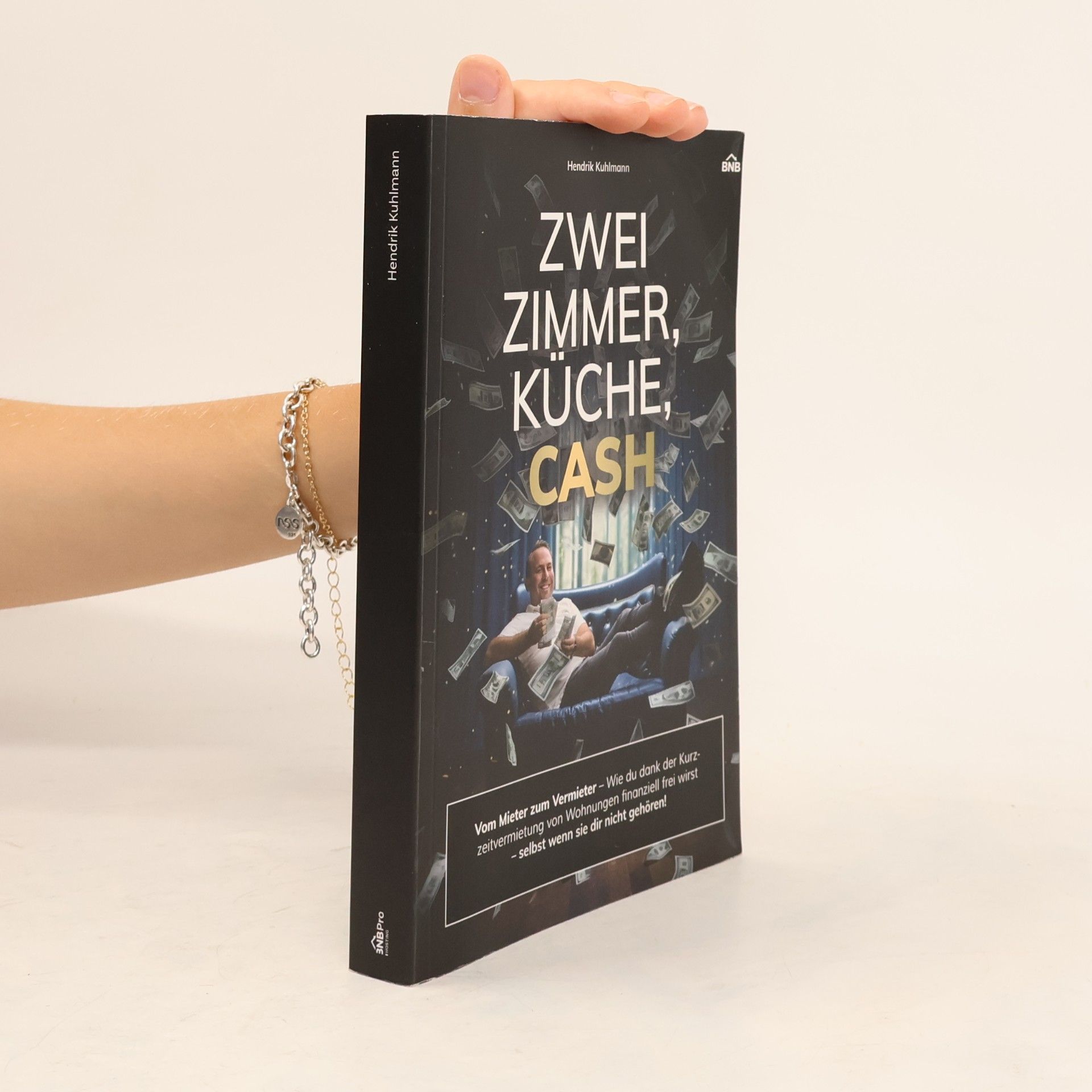 Hendrik C. Kuhlmann Zwei Zimmer, Küche, Cash