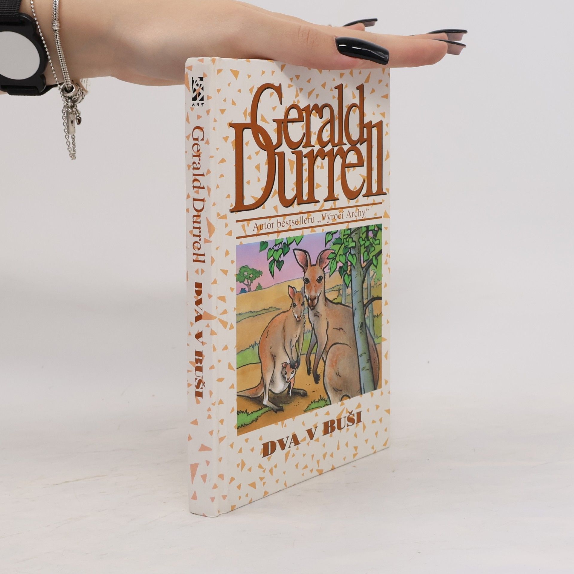 Gerald Durrell Dva v buši