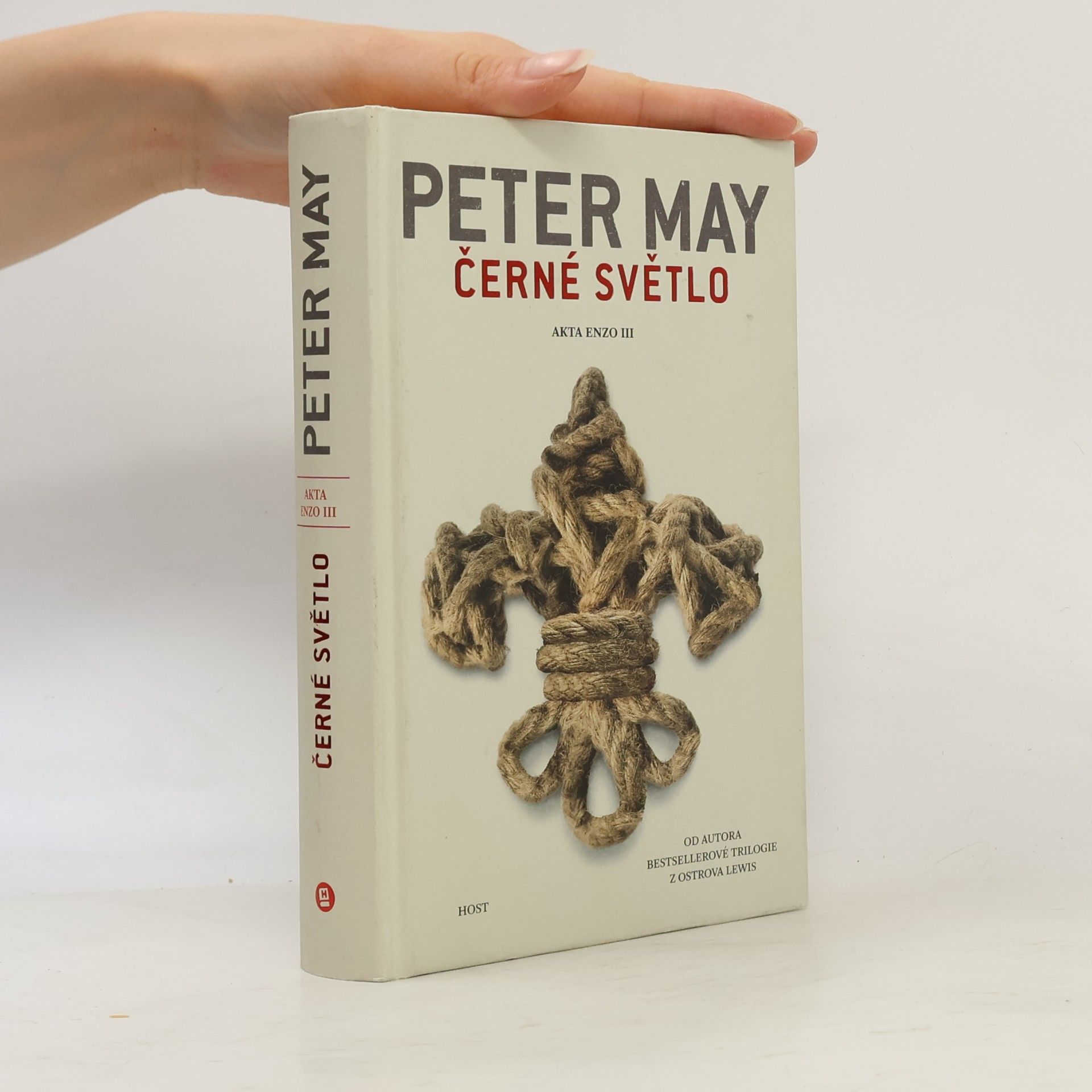 Peter May Černé světlo