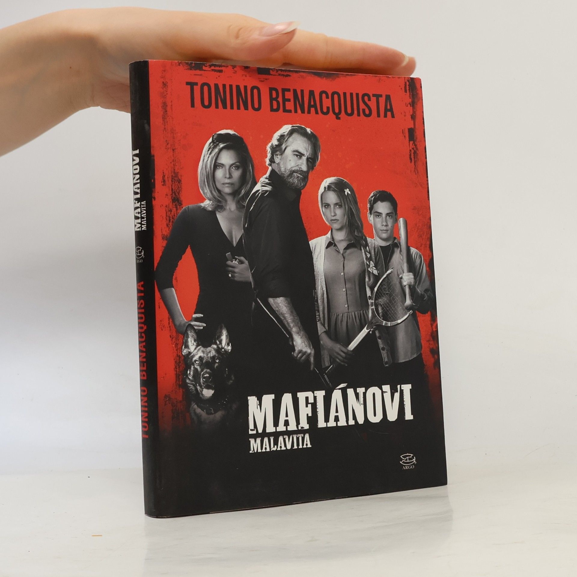 Tonino Benacquista Mafiánovi. Malavita