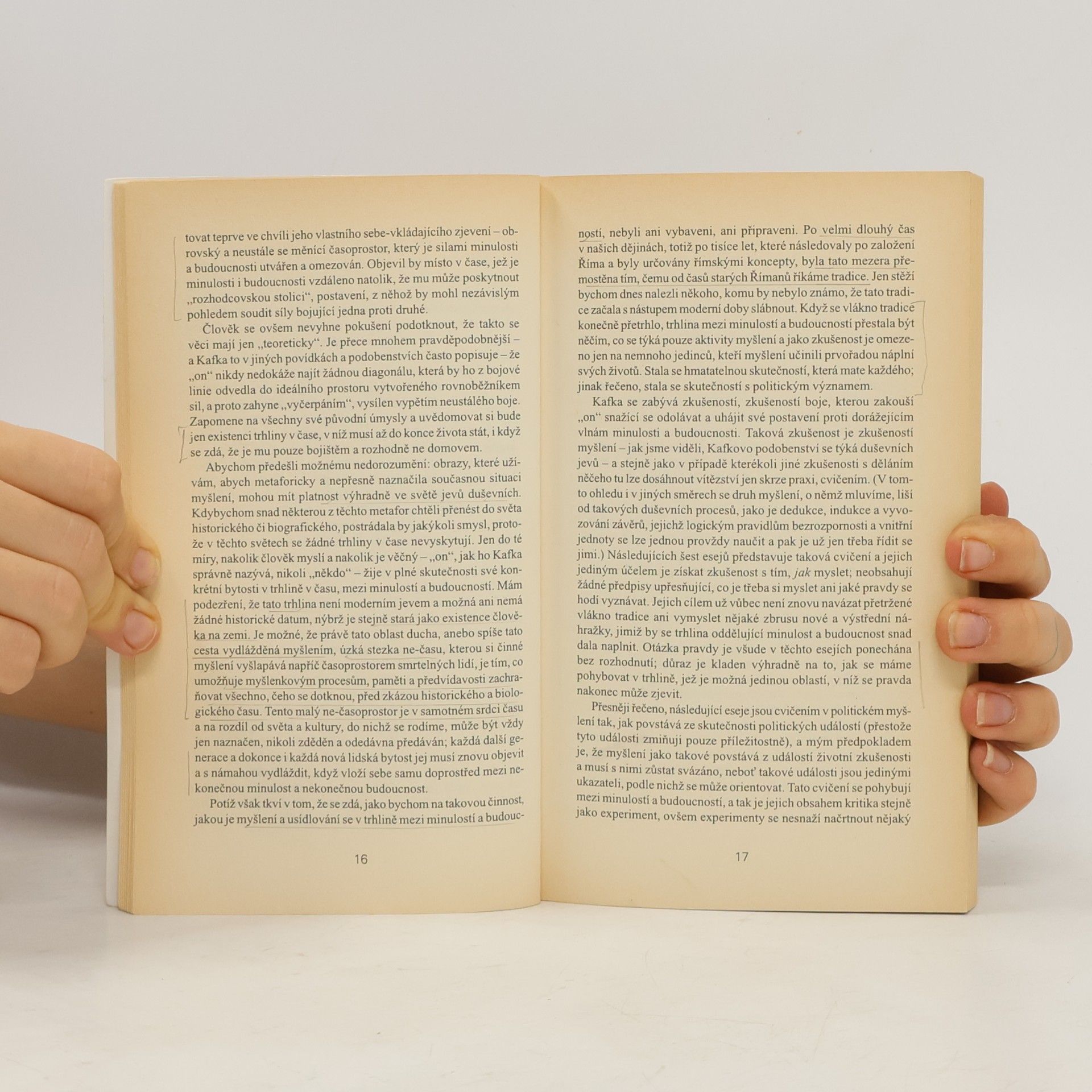 Hannah Arendt Mezi minulostí a budoucností. Osm cvičení v politickém myšlení