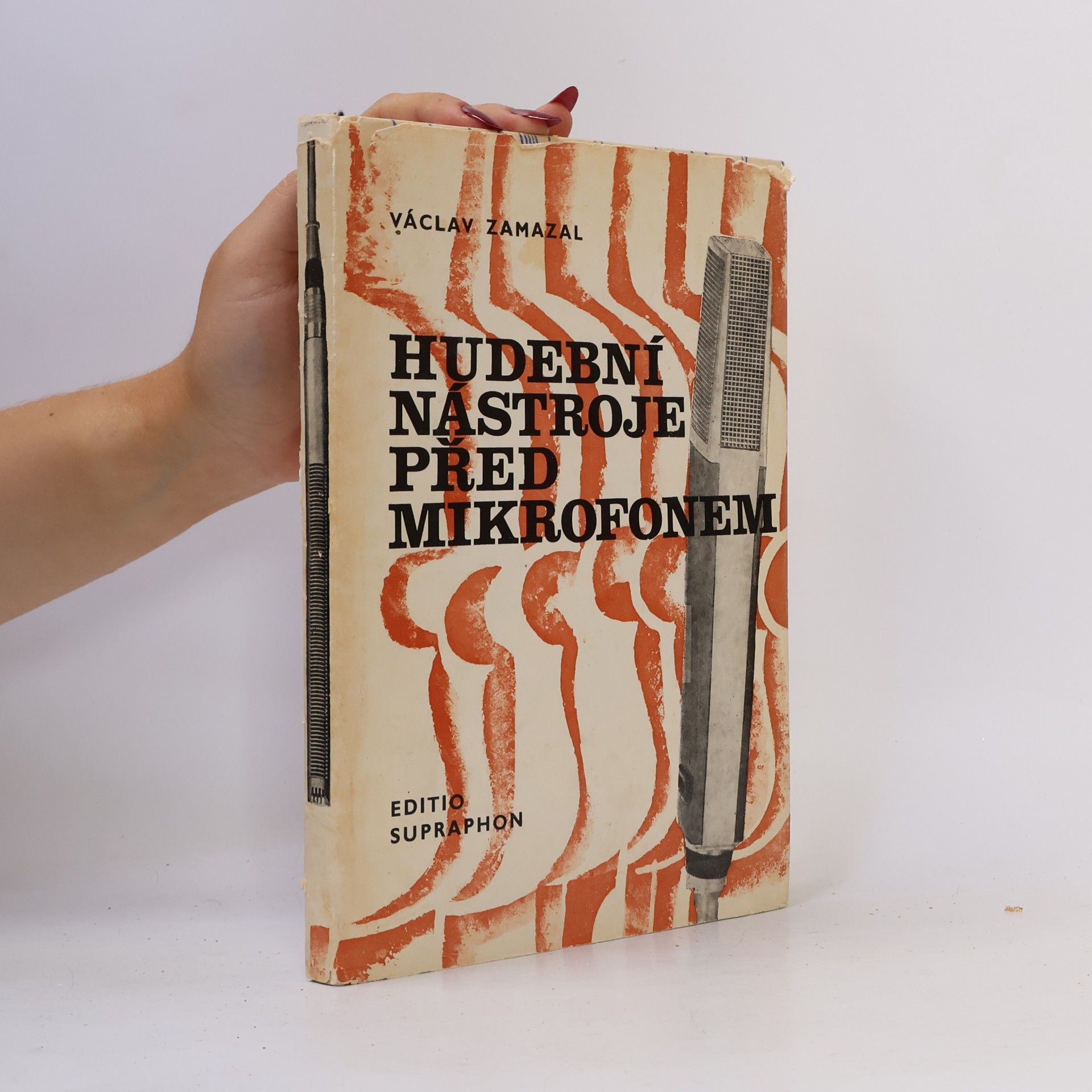 Václav Zamazal Hudební nástroje před mikrofonem