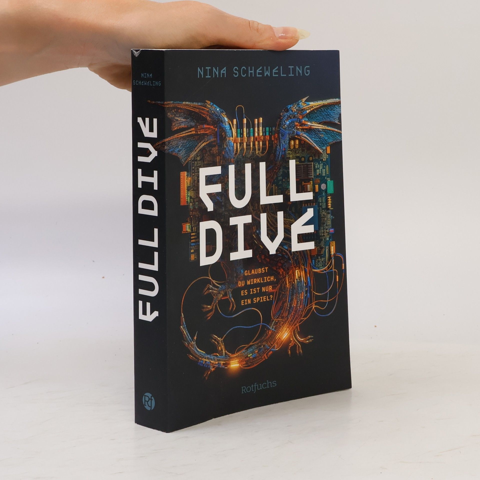 Nina Scheweling Full Dive