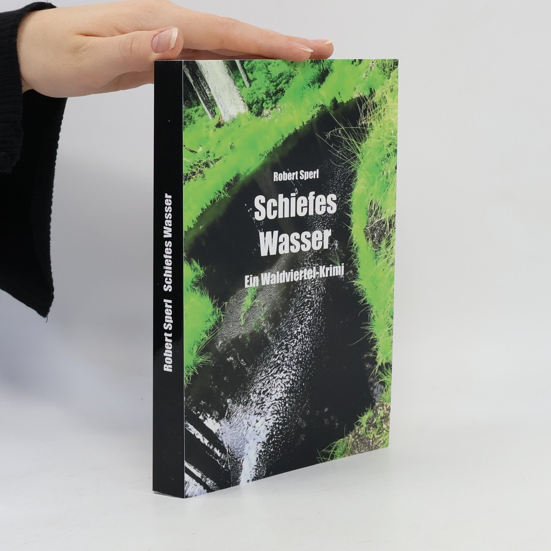 Robert Sperl Schiefes Wasser