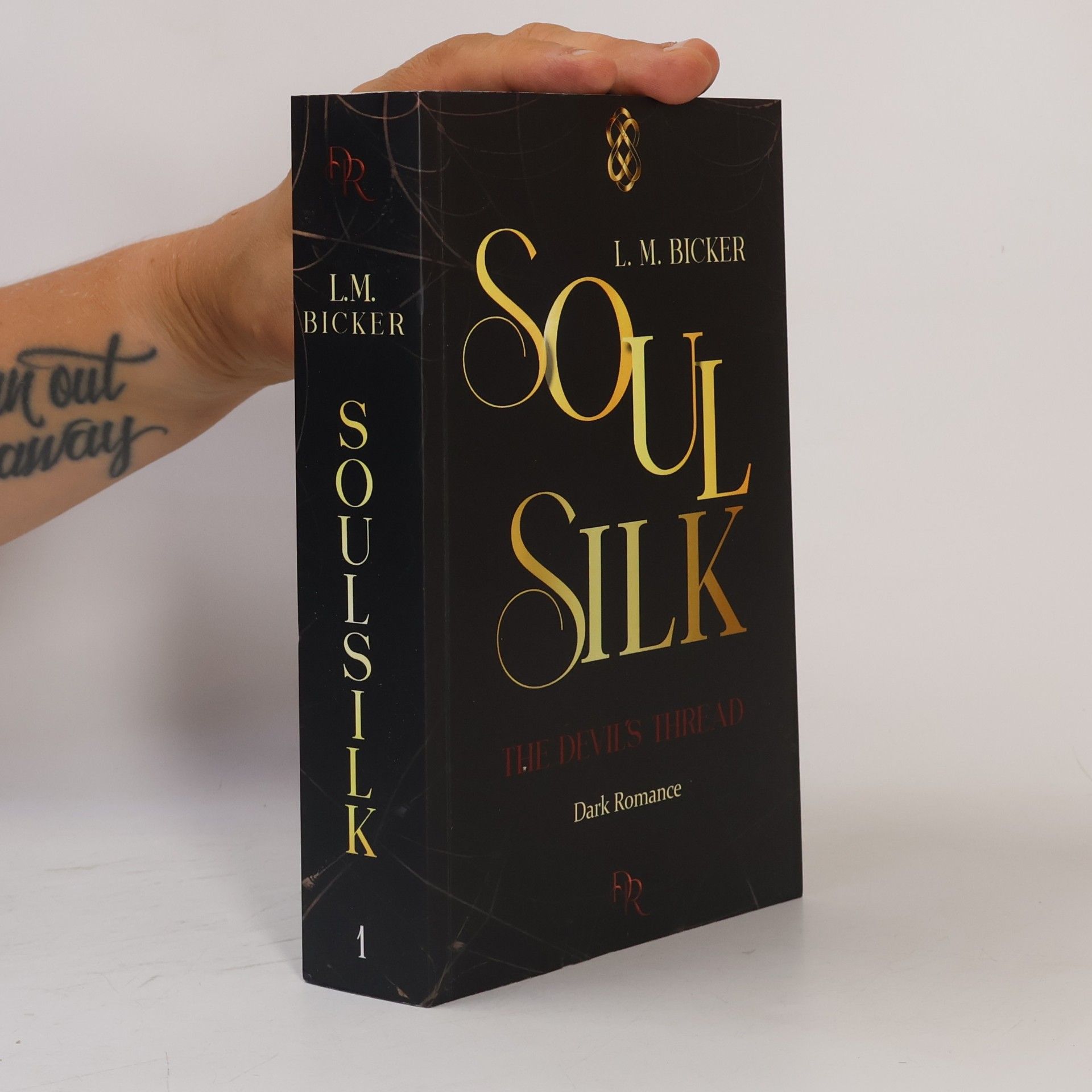 L. M. Bicker SoulSilk - The Devil's Thread 1