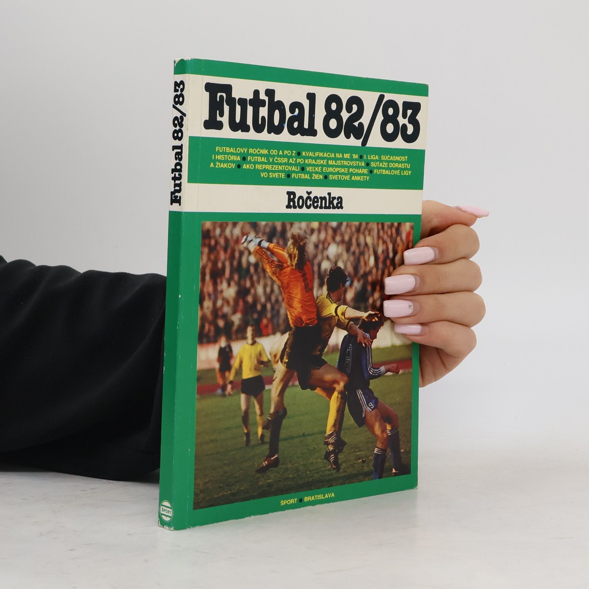 Various authors Futbal 82/83. Ročenka