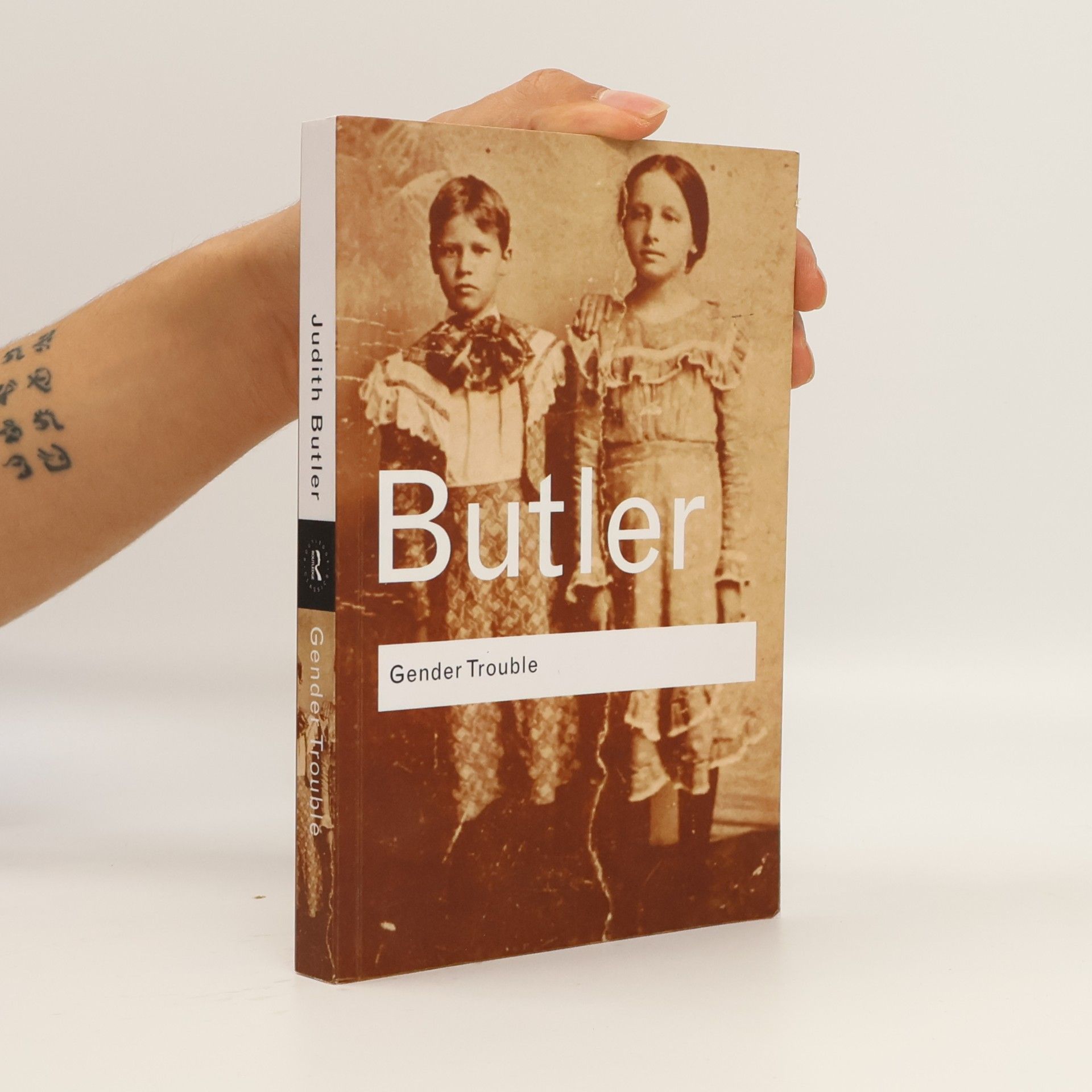 Gender trouble : feminism and the subversion of identity
