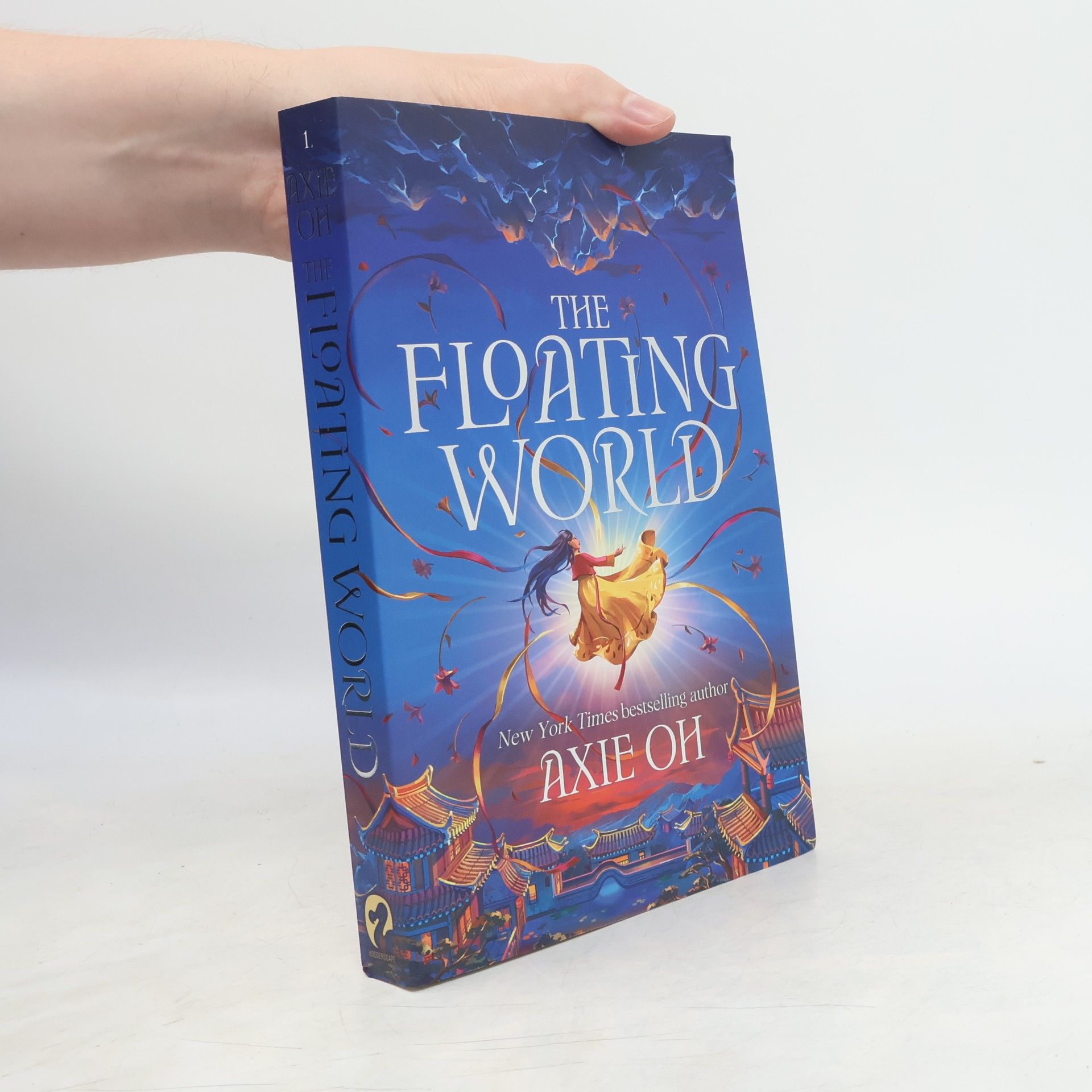 Axie Oh The Floating World: The epic fantasy romance about destiny, and the power of light in a world of darkness