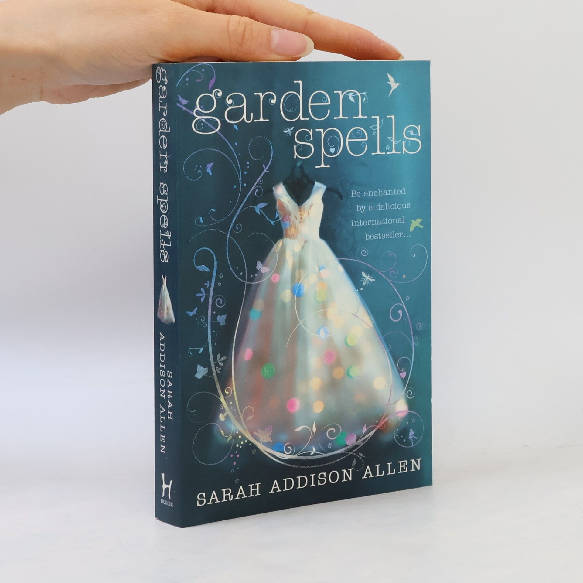 Sarah Addison Allen Garden Spells