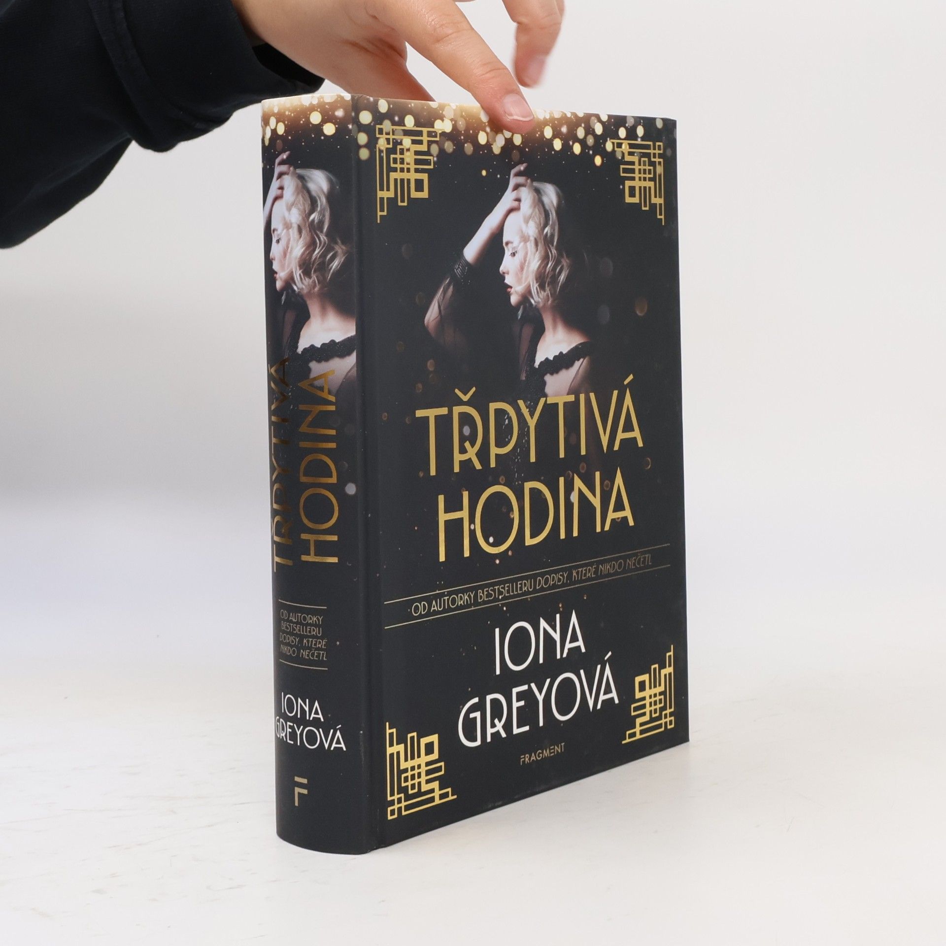 Iona Grey Třpytivá hodina