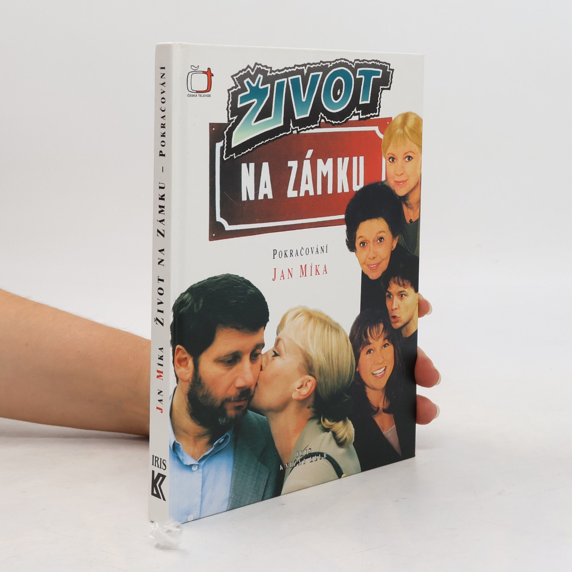 Život na zámku. Podle stejnojmenného televizního seriálu. Pokračování