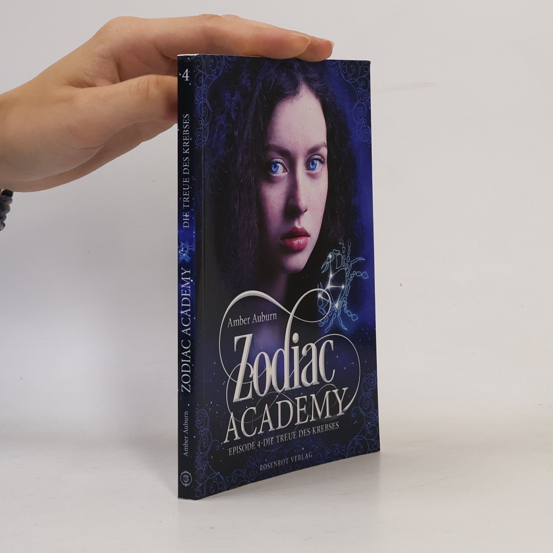 Amber Auburn Zodiac Academy