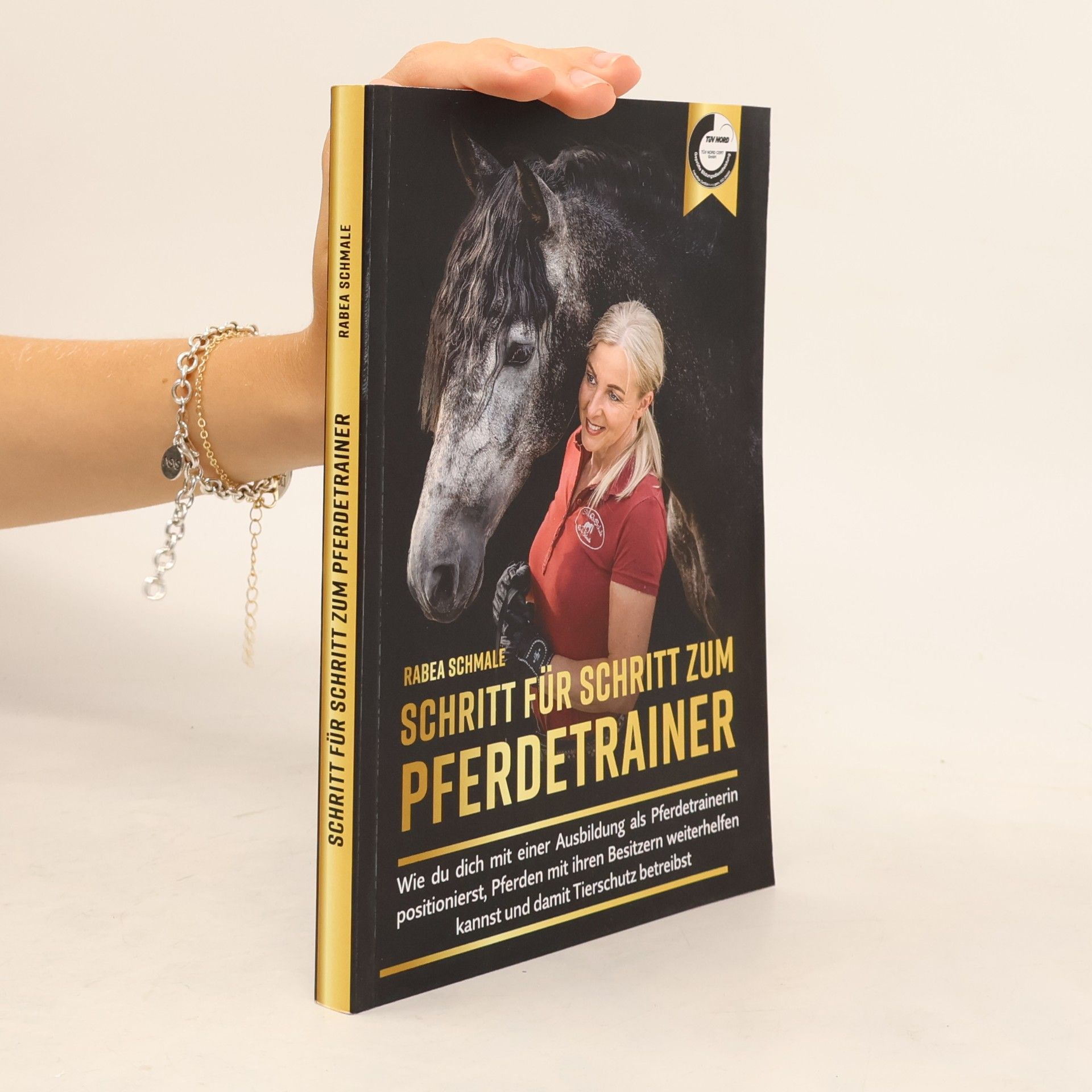 Rabea Schmale Schritt für Schritt zum Pferdetrainer