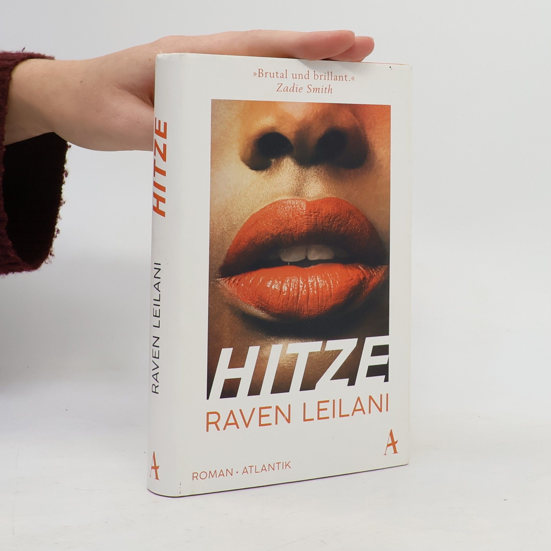 Raven Leilani Hitze