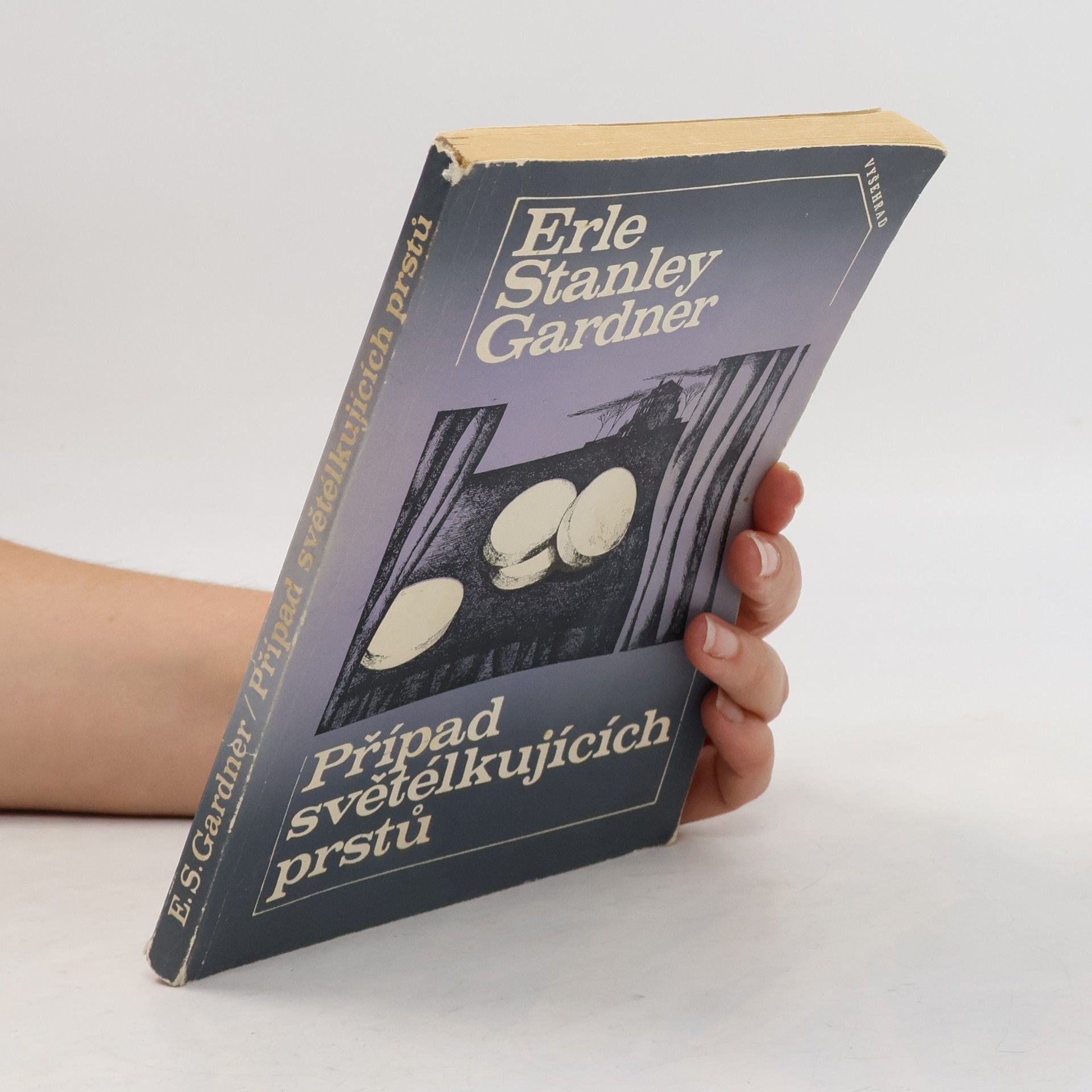 Erle Stanley Gardner Případ světélkujících prstů