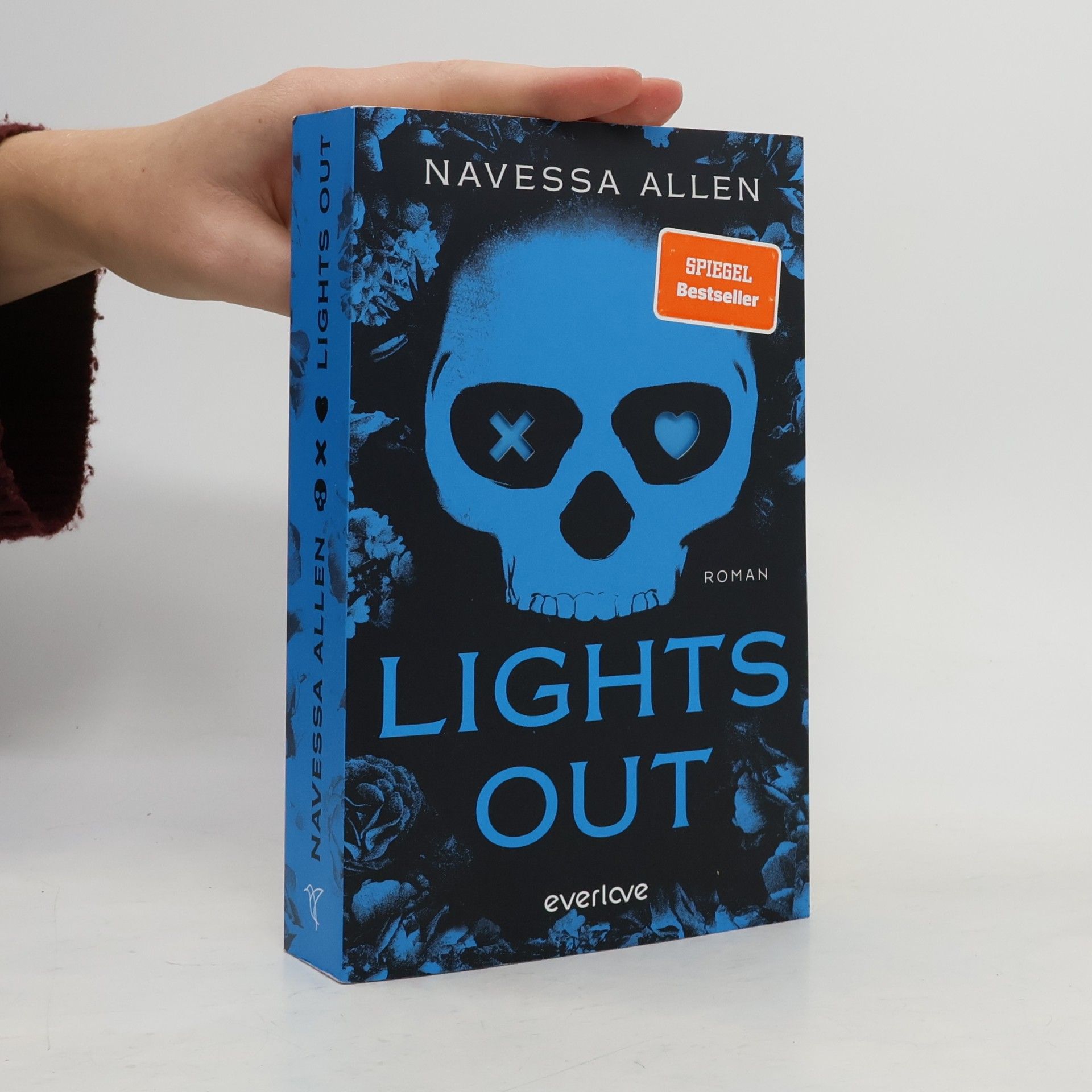 Navessa Allen Lights Out
