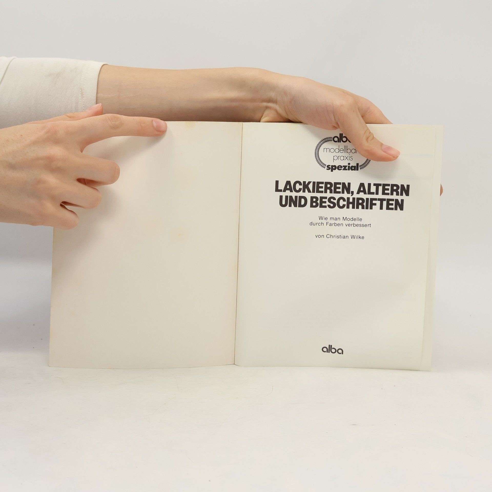 Christian Wilke Lackieren, Altern und Beschriften