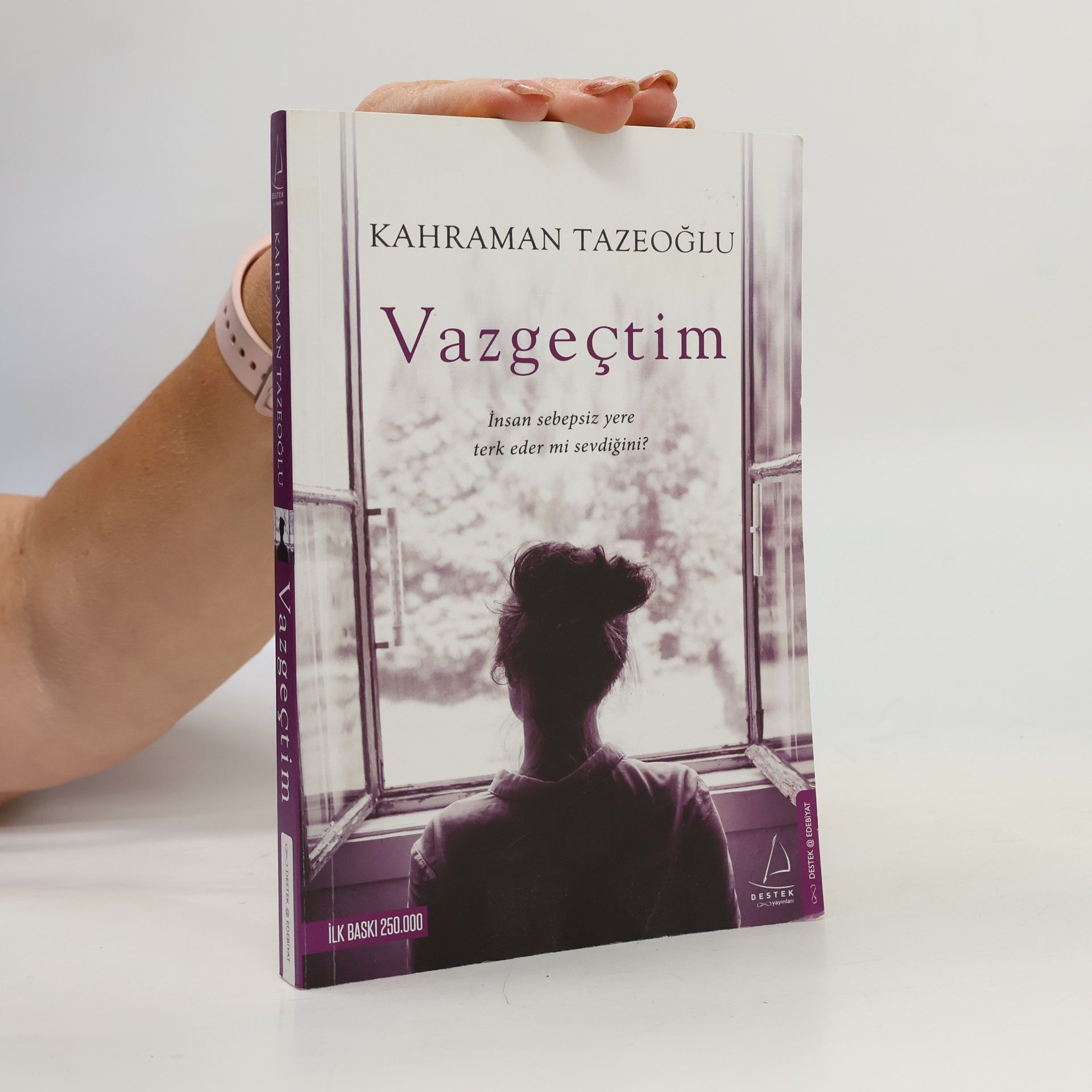 Kahraman Tazeoglu Vazgectim - insan sebepsiz yere terk eder mi sevdigini?