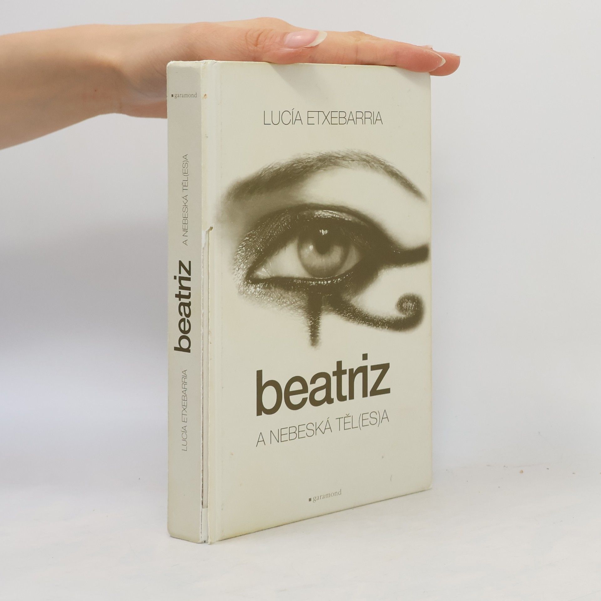 Lucía Etxebarria Beatriz