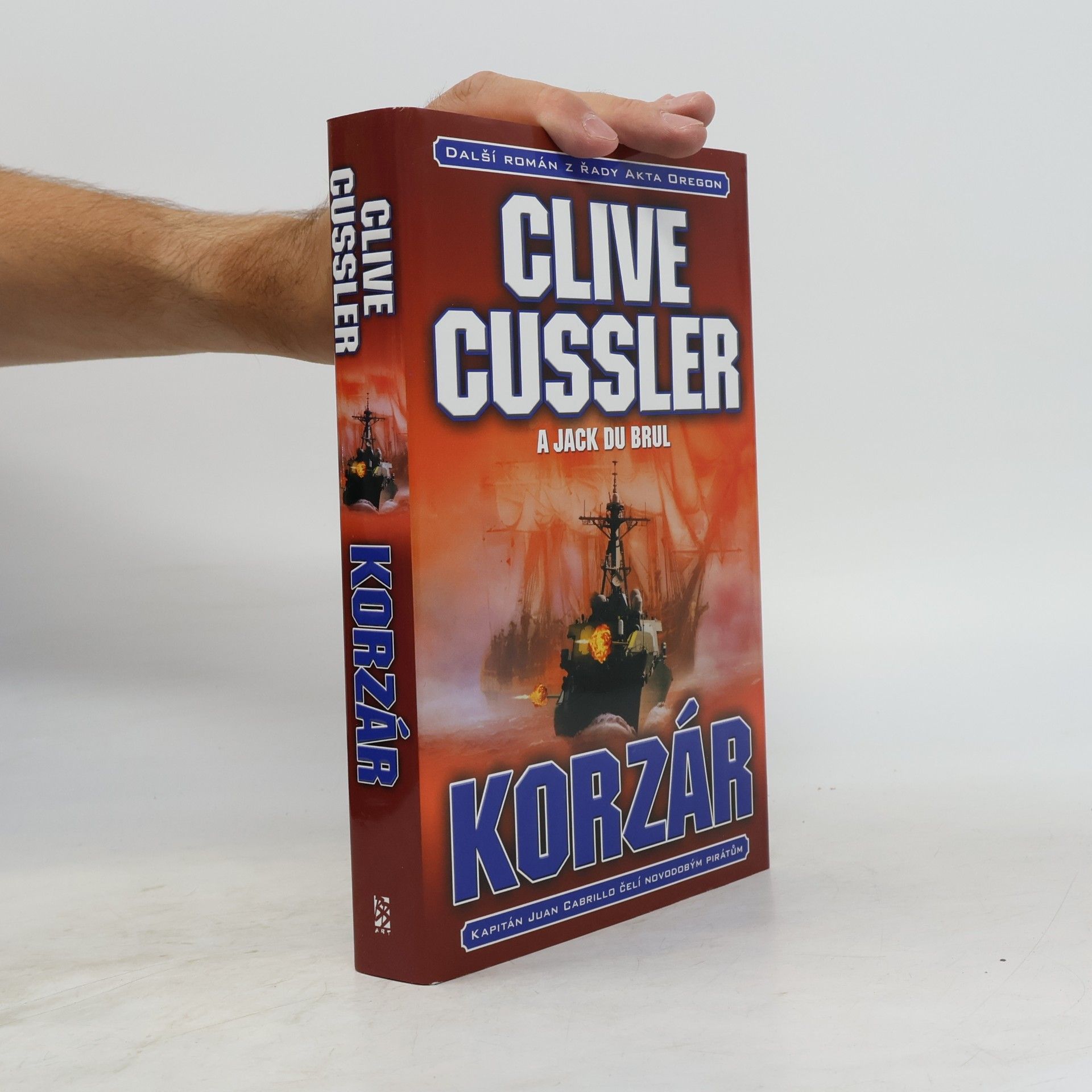 Clive Cussler Korzár