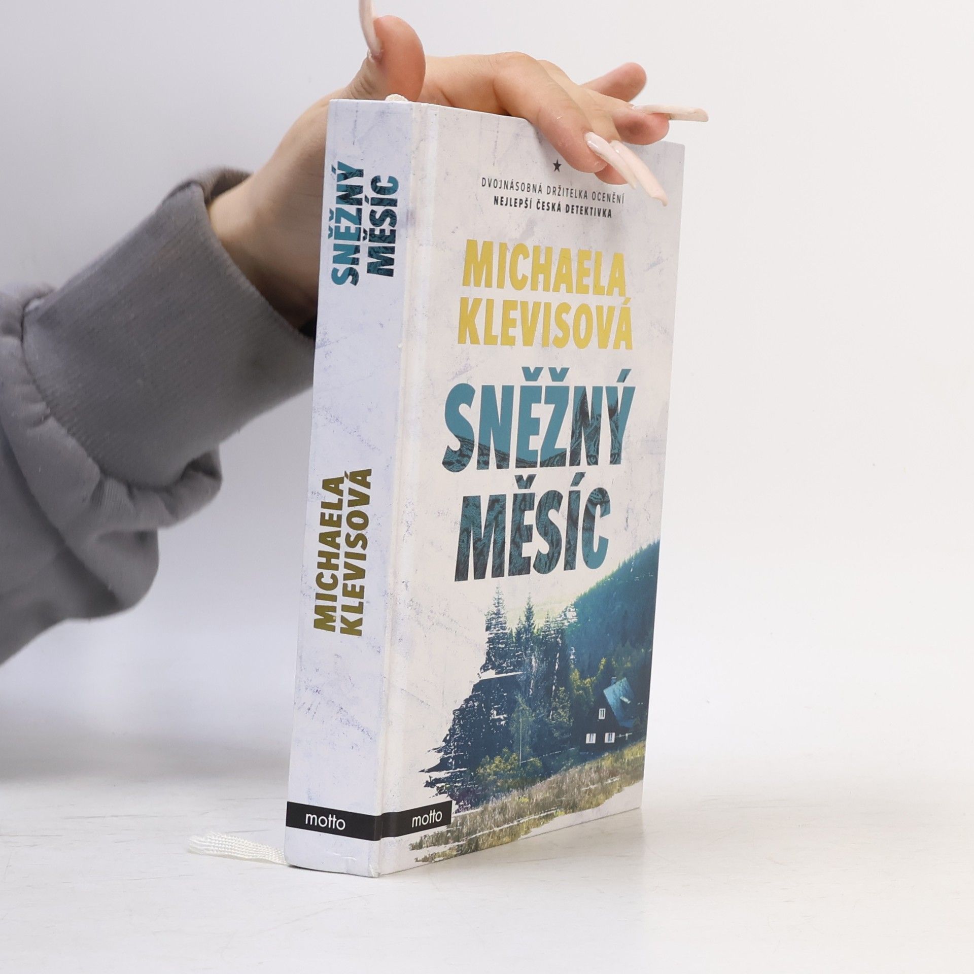 Michaela Klevisová Sněžný měsíc