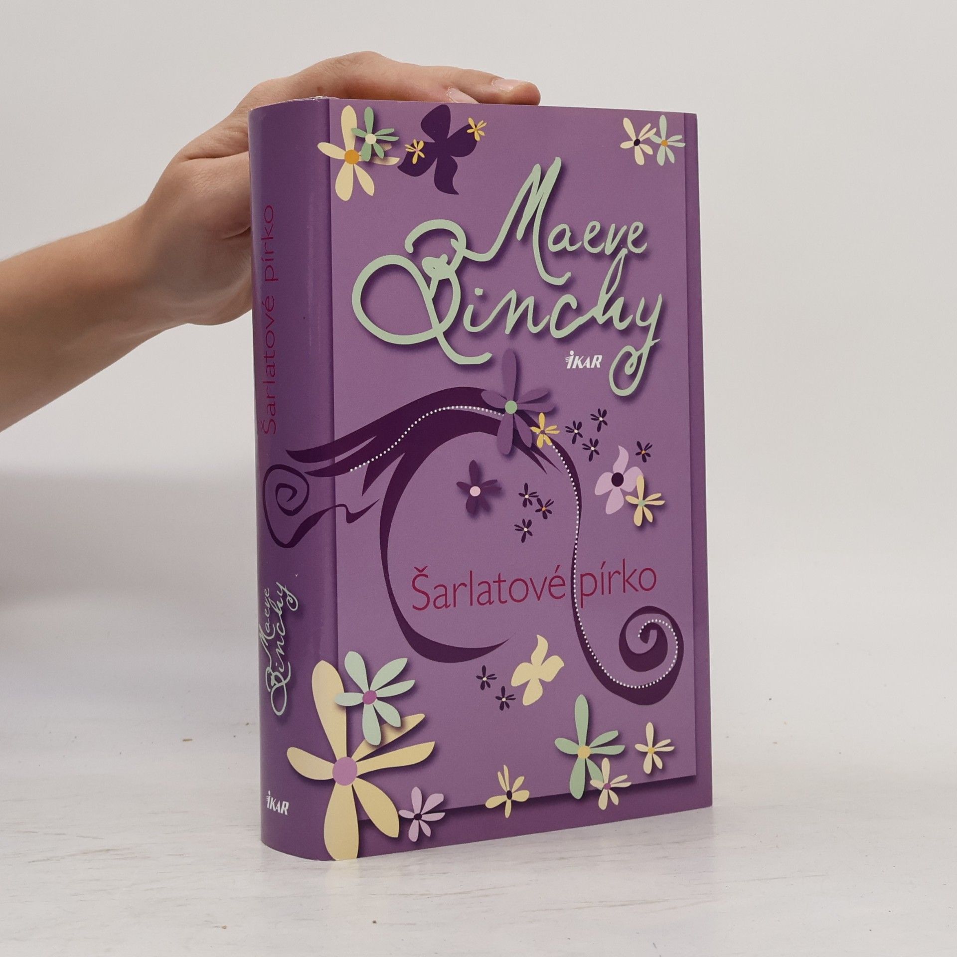 Maeve Binchy Šarlatové pírko