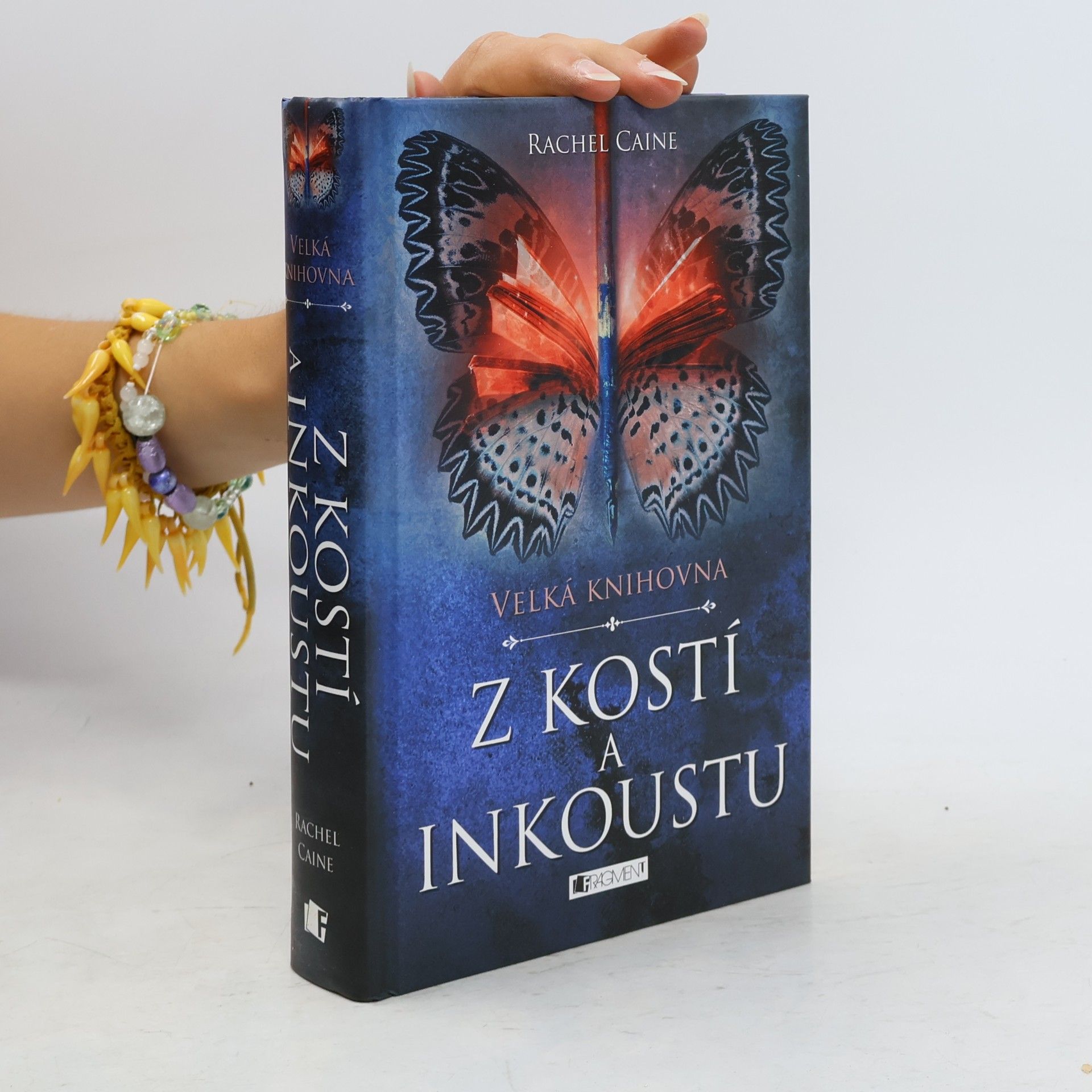 Rachel Caine Velká knihovna. Z kostí a inkoustu