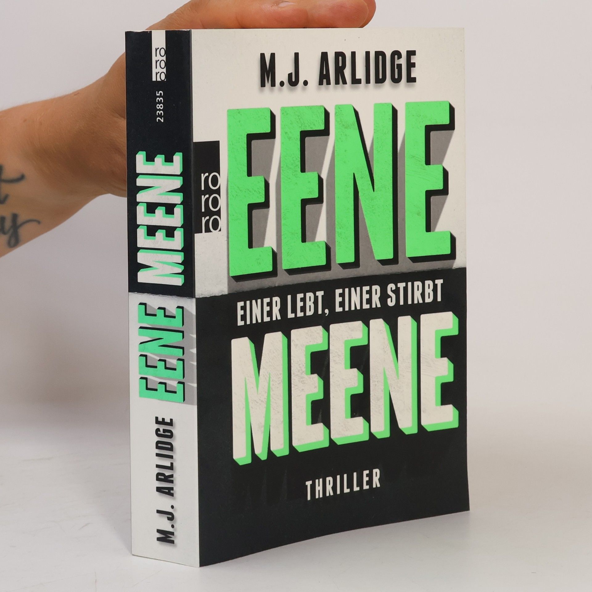 M. J. Arlidge Eene Meene