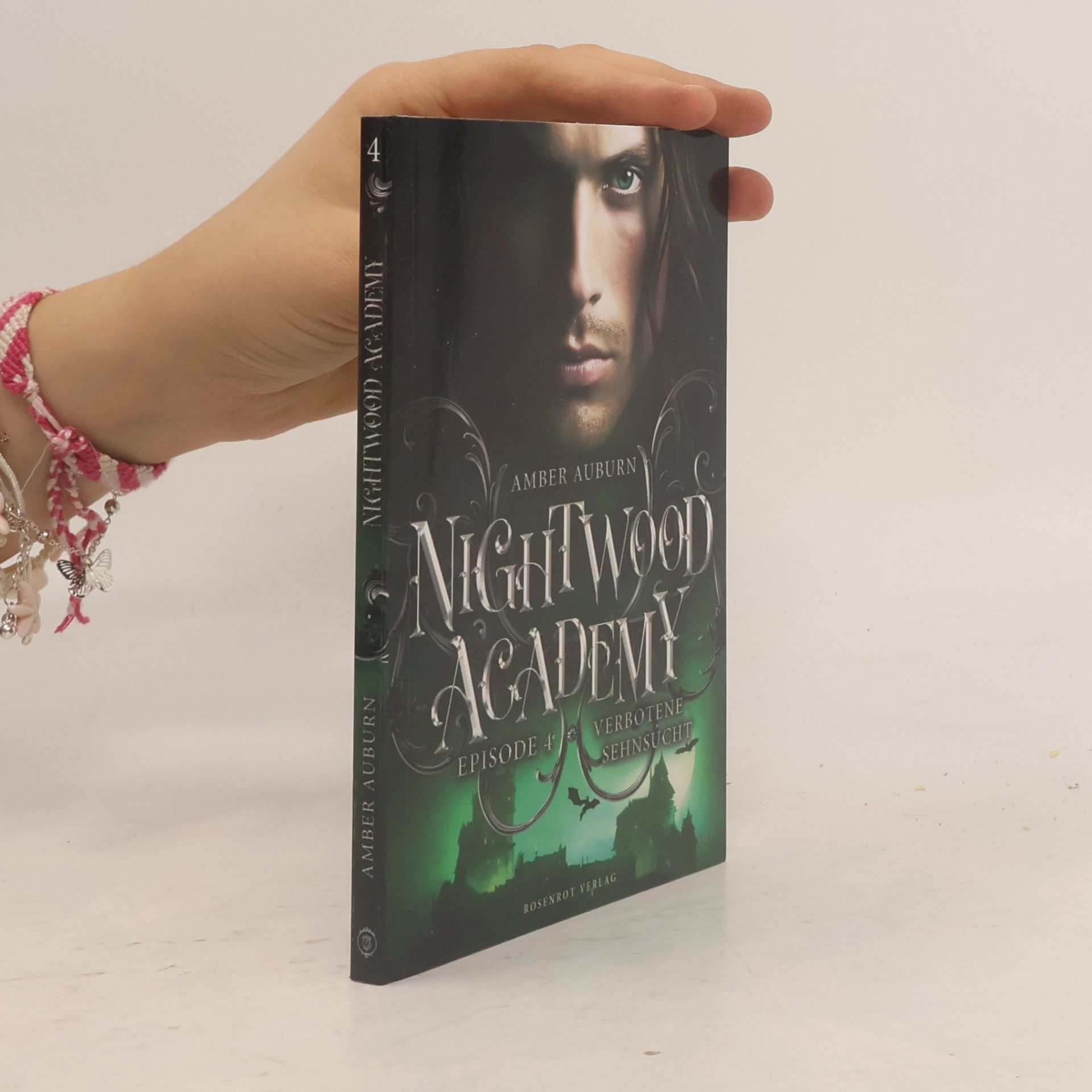 Amber Auburn Nightwood Academy, Episode 4 - Verbotene Sehnsucht