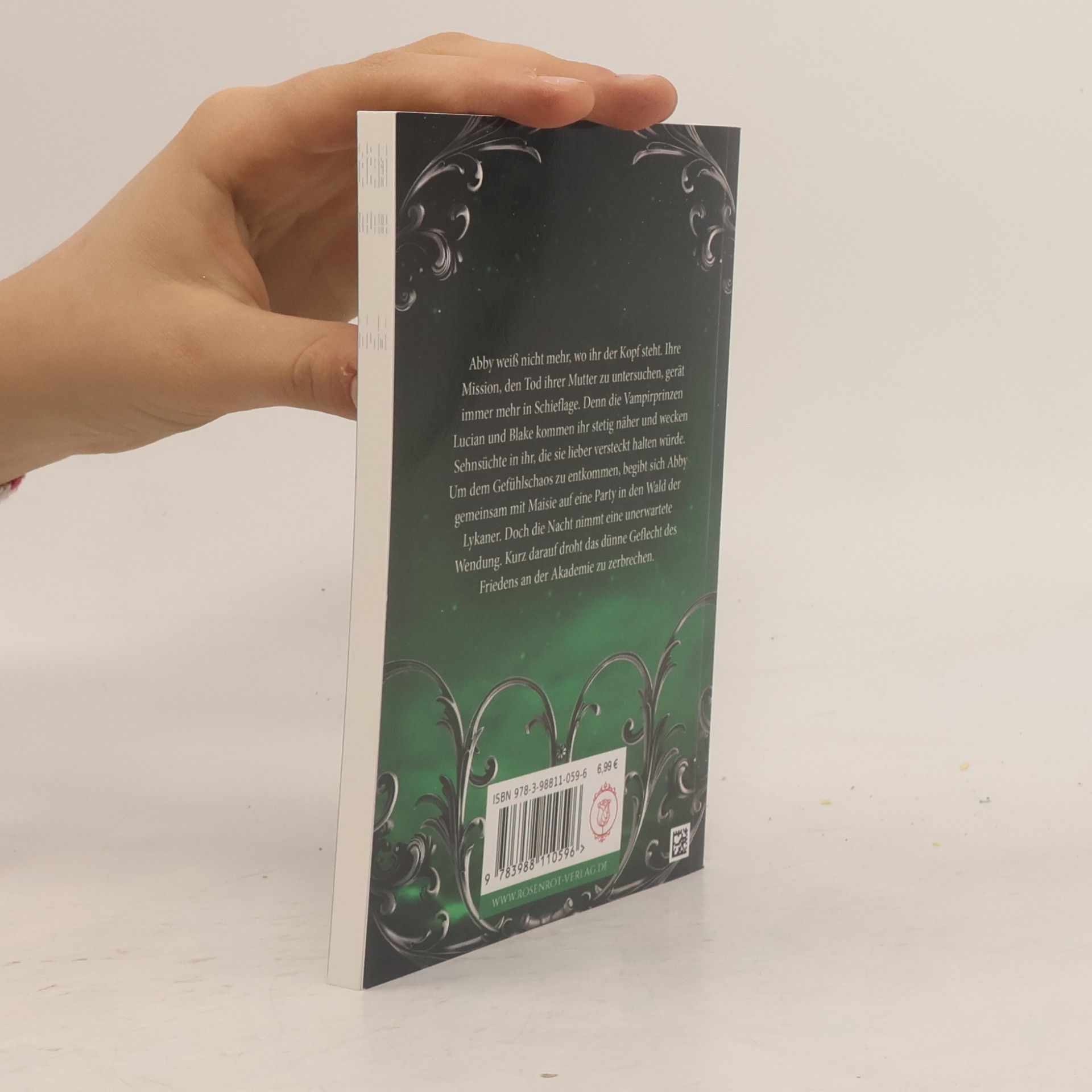 Amber Auburn Nightwood Academy, Episode 4 - Verbotene Sehnsucht