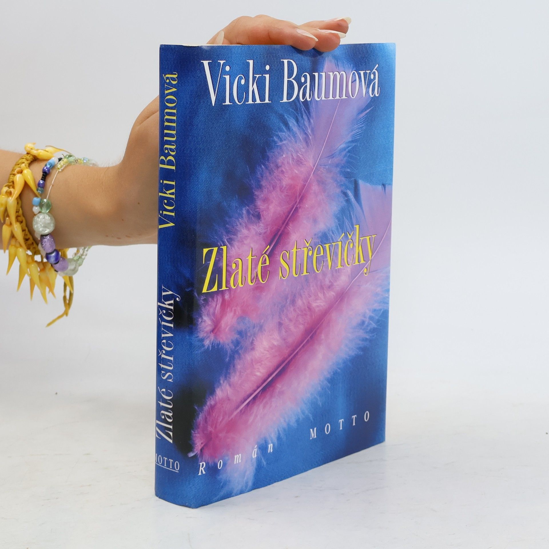 Vicki Baum Zlaté střevíčky : román primabaleríny