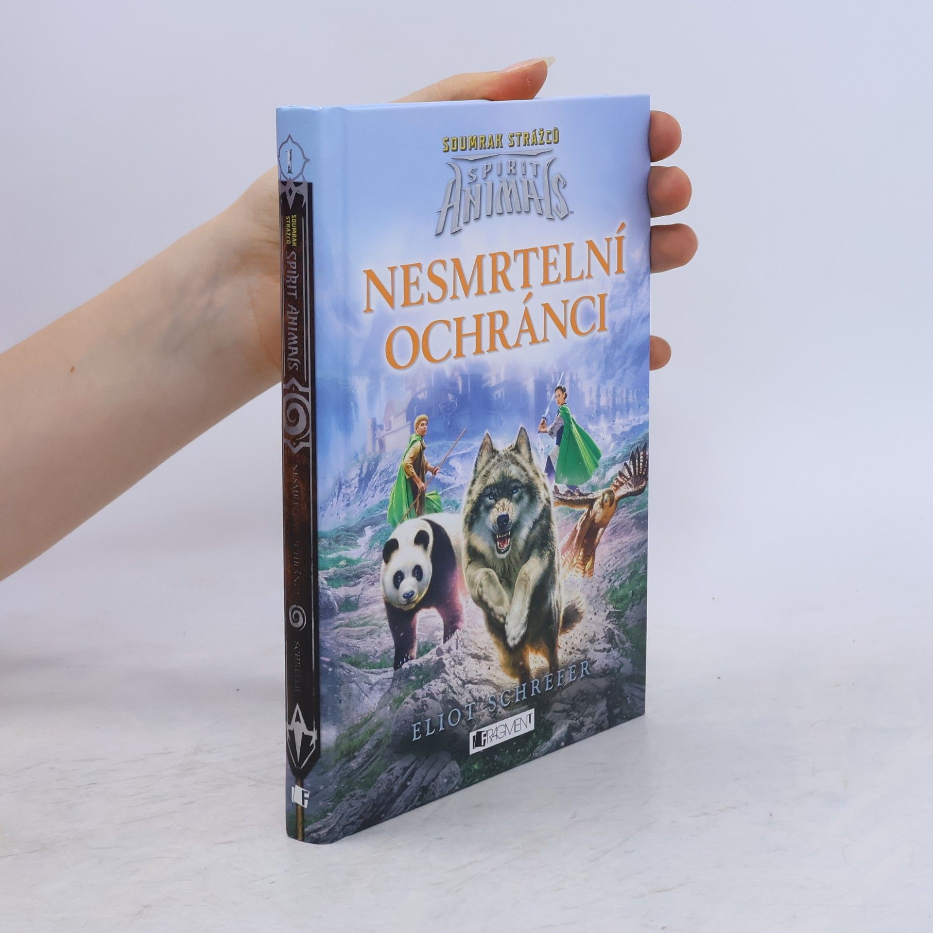 Eliot Schrefer Nesmrtelní ochránci