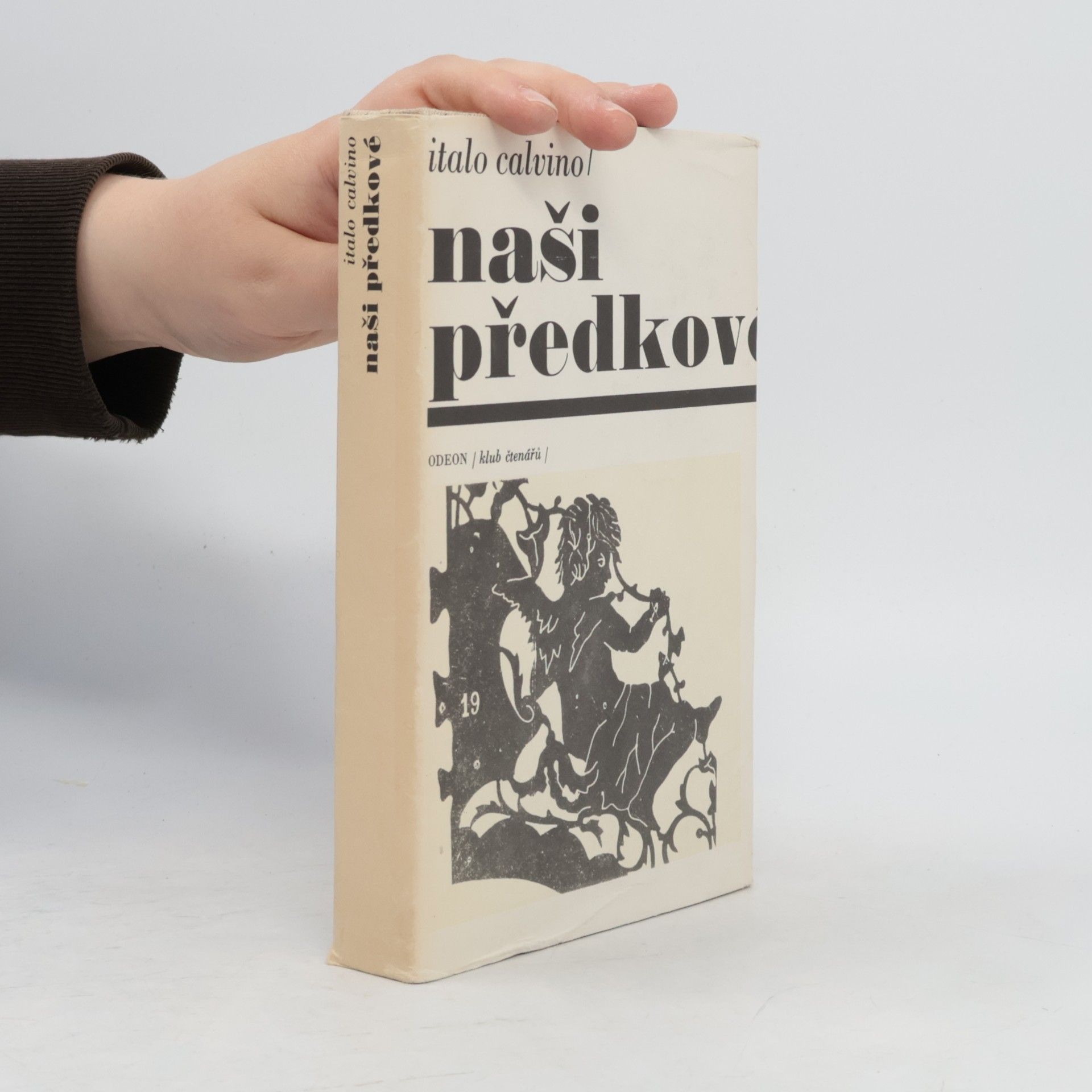 Italo Calvino Naši předkové